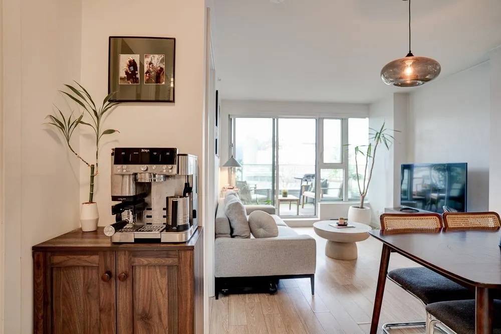983 E Hastings Street #201