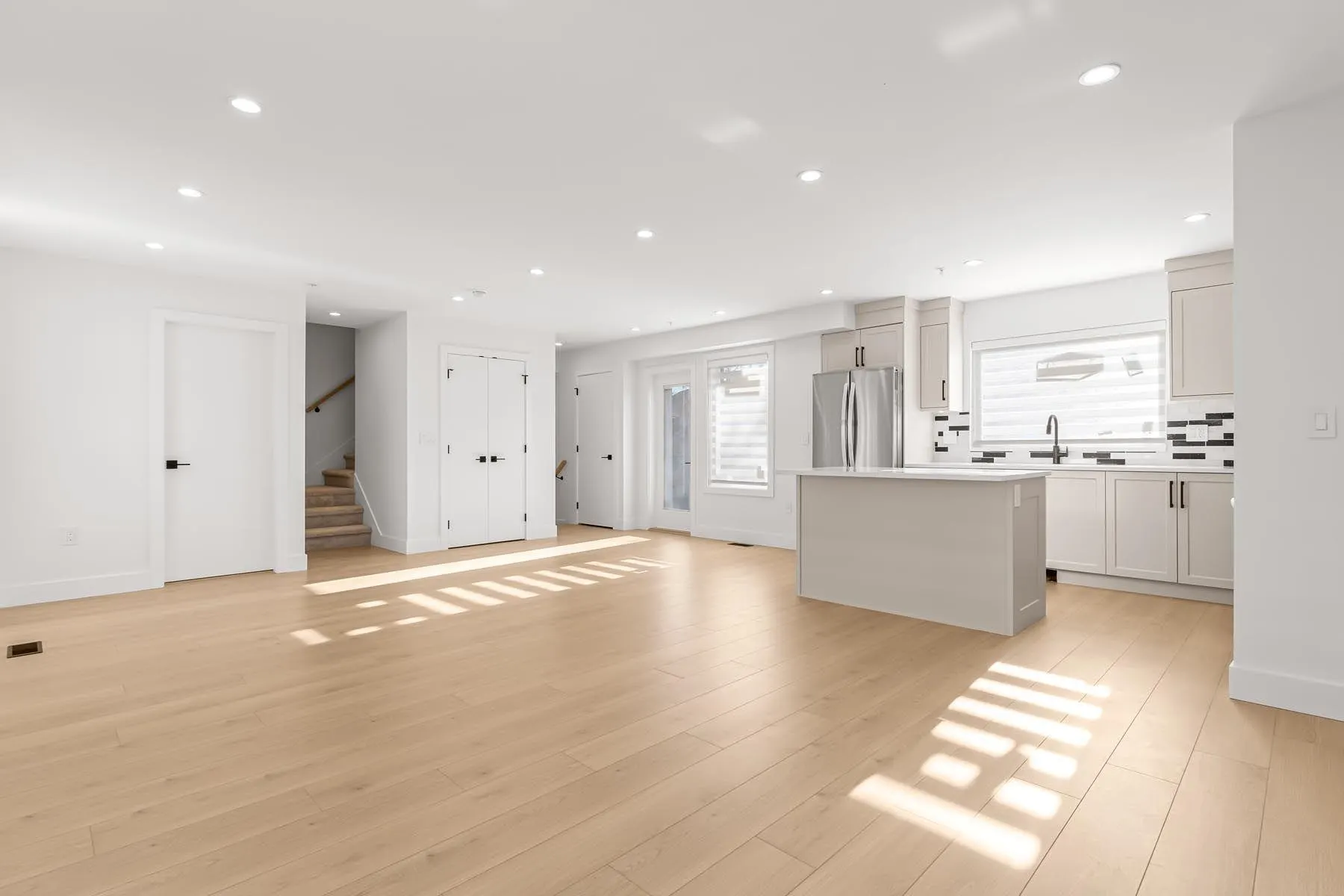 22348 48 Avenue #6