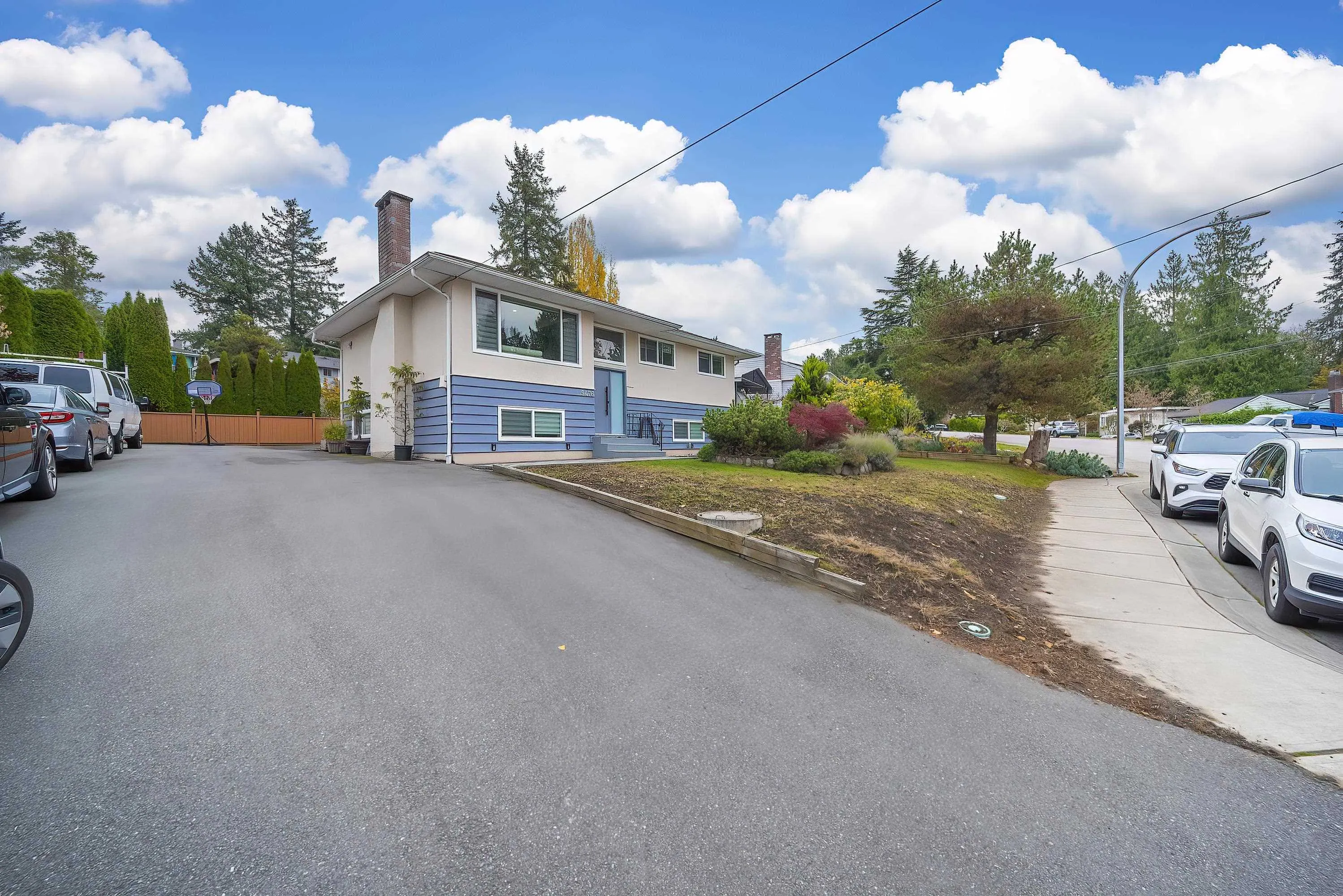 9476 Dawson Crescent