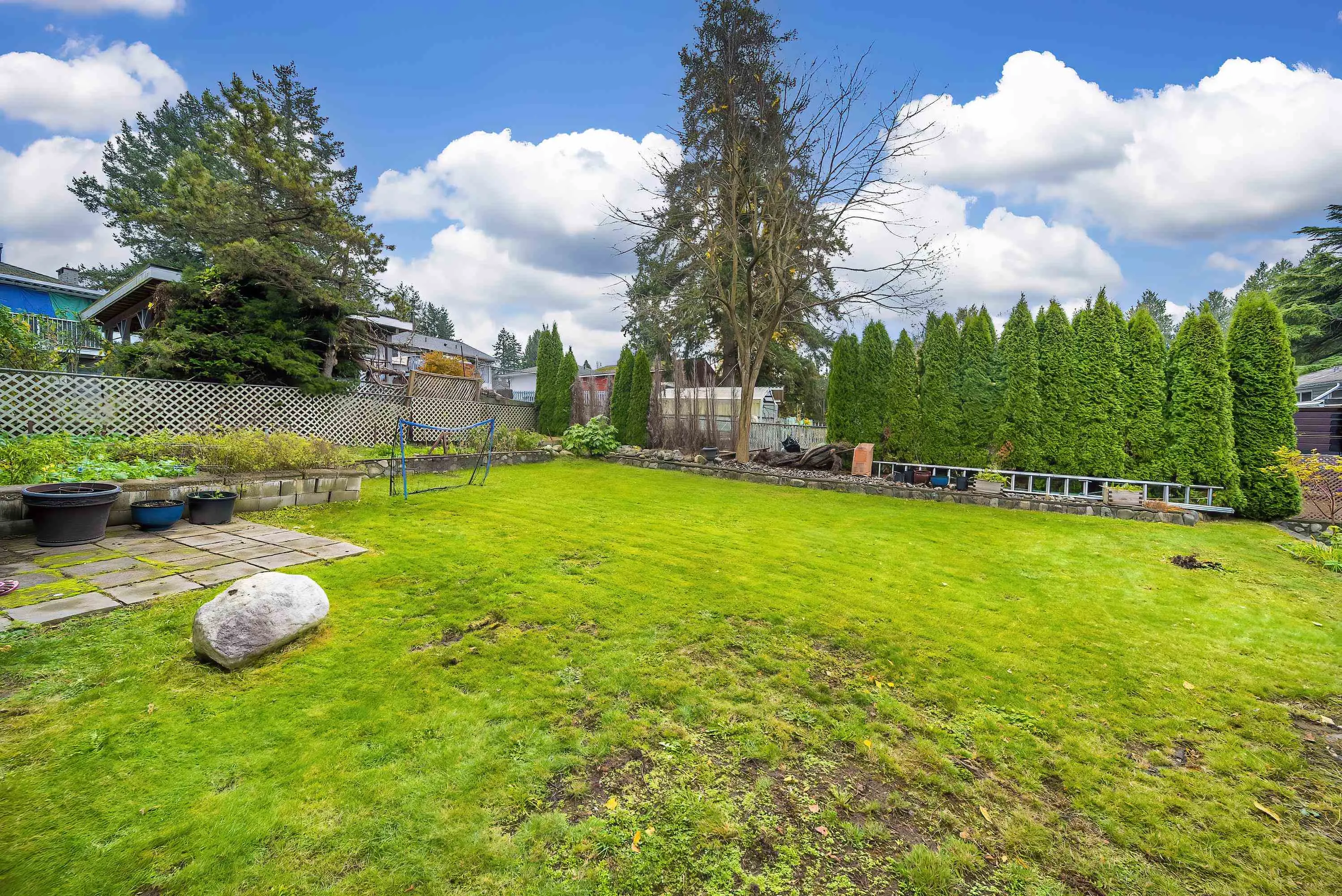 9476 Dawson Crescent