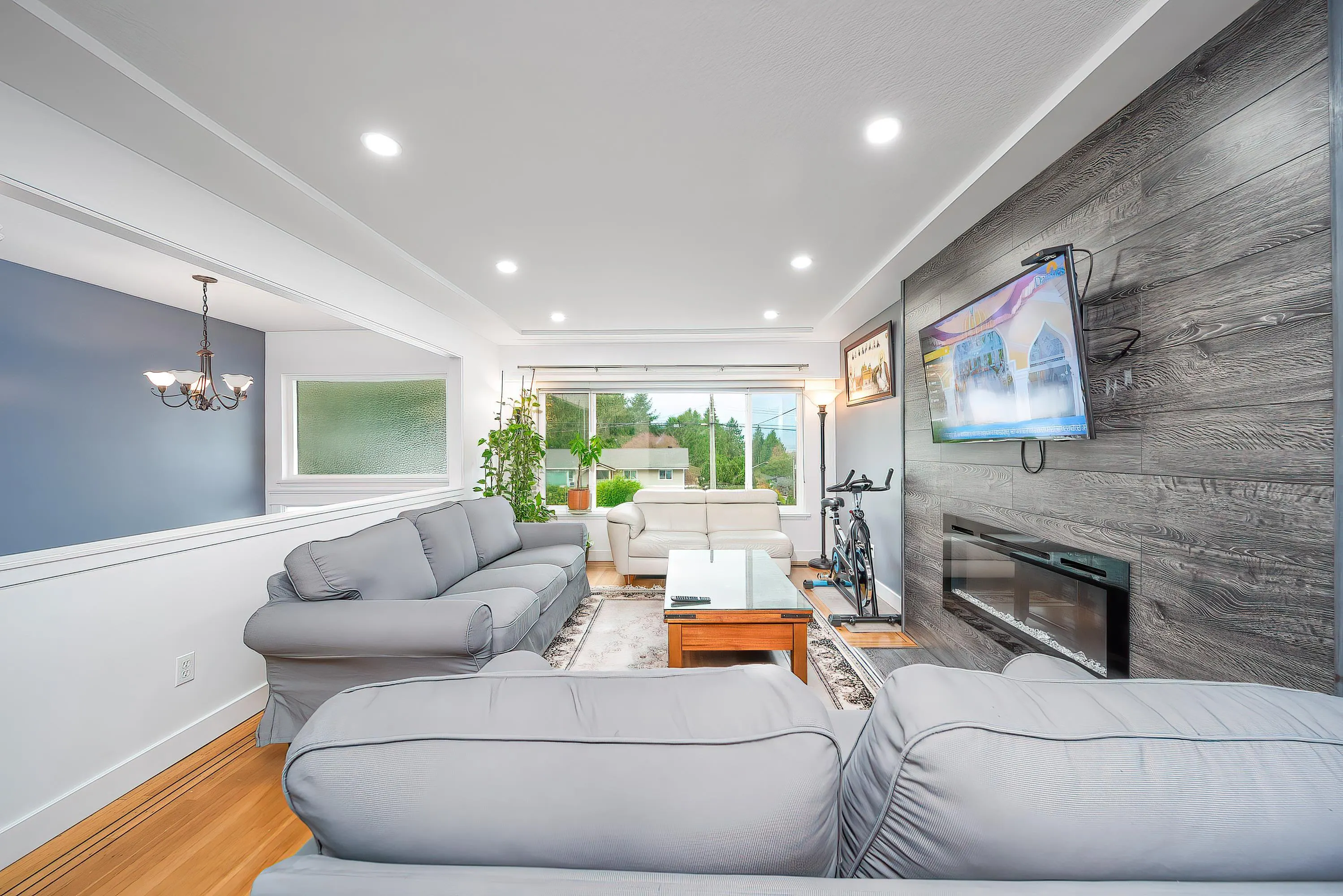 9476 Dawson Crescent