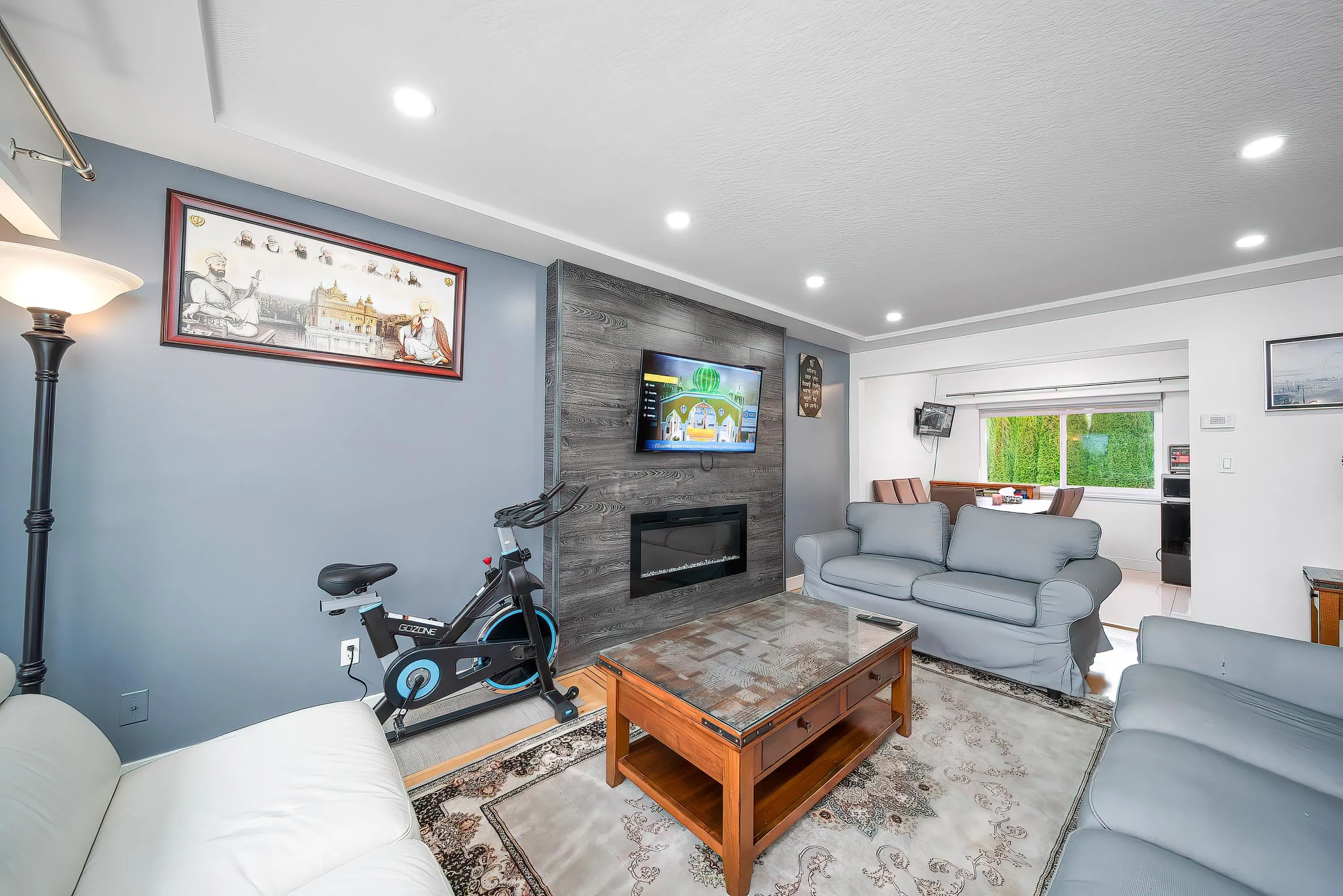 9476 Dawson Crescent