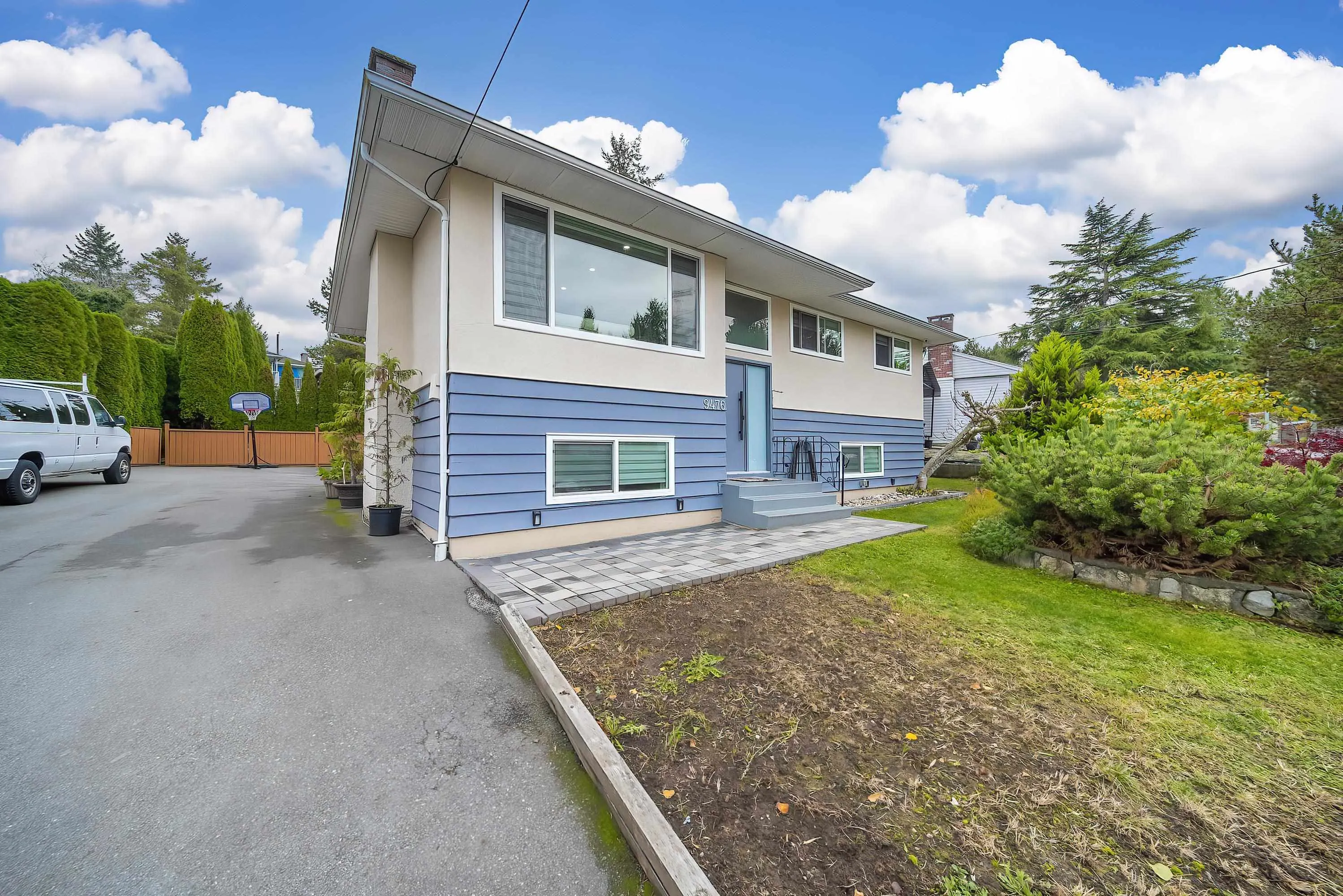 9476 Dawson Crescent