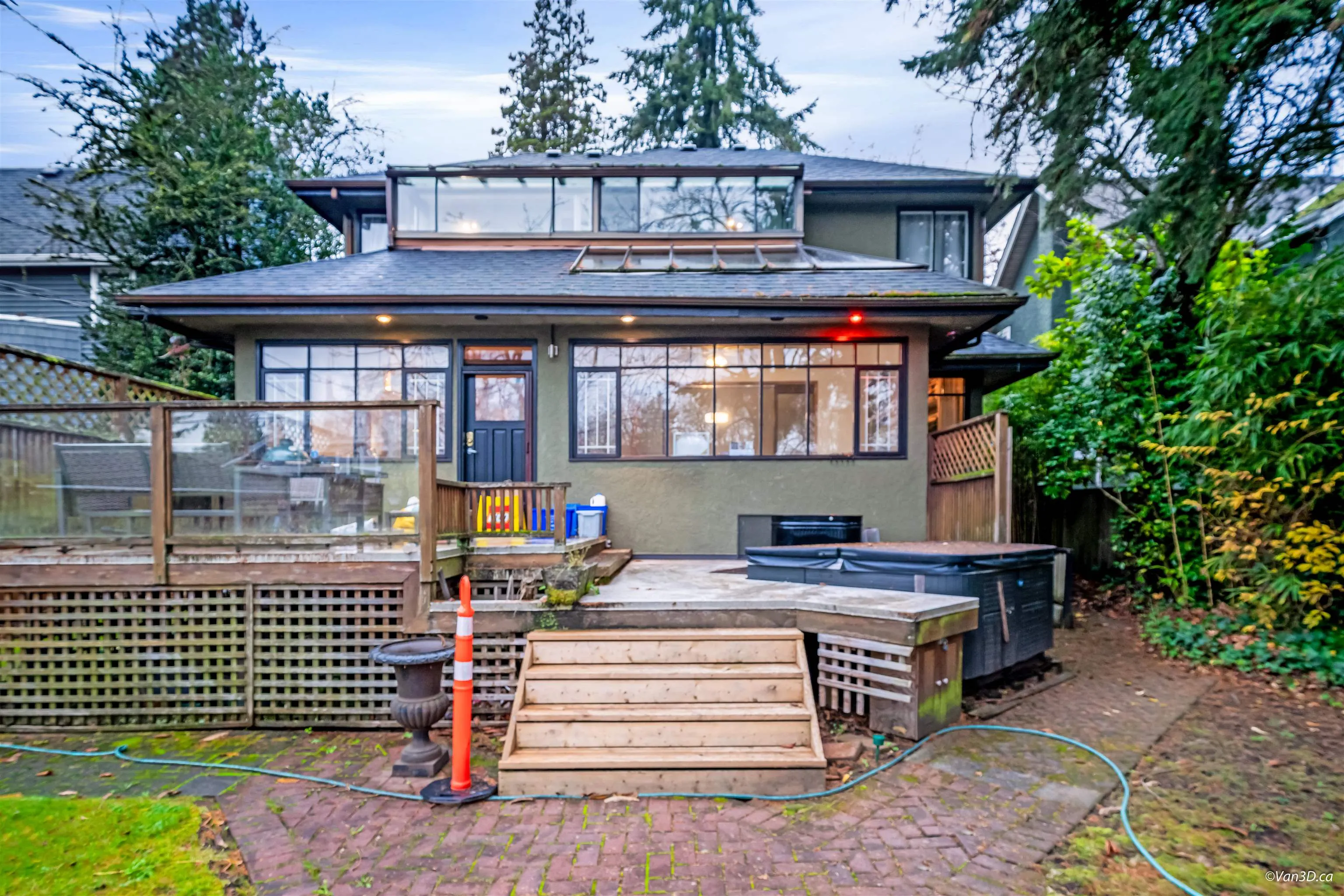 3758 W 35th Avenue
