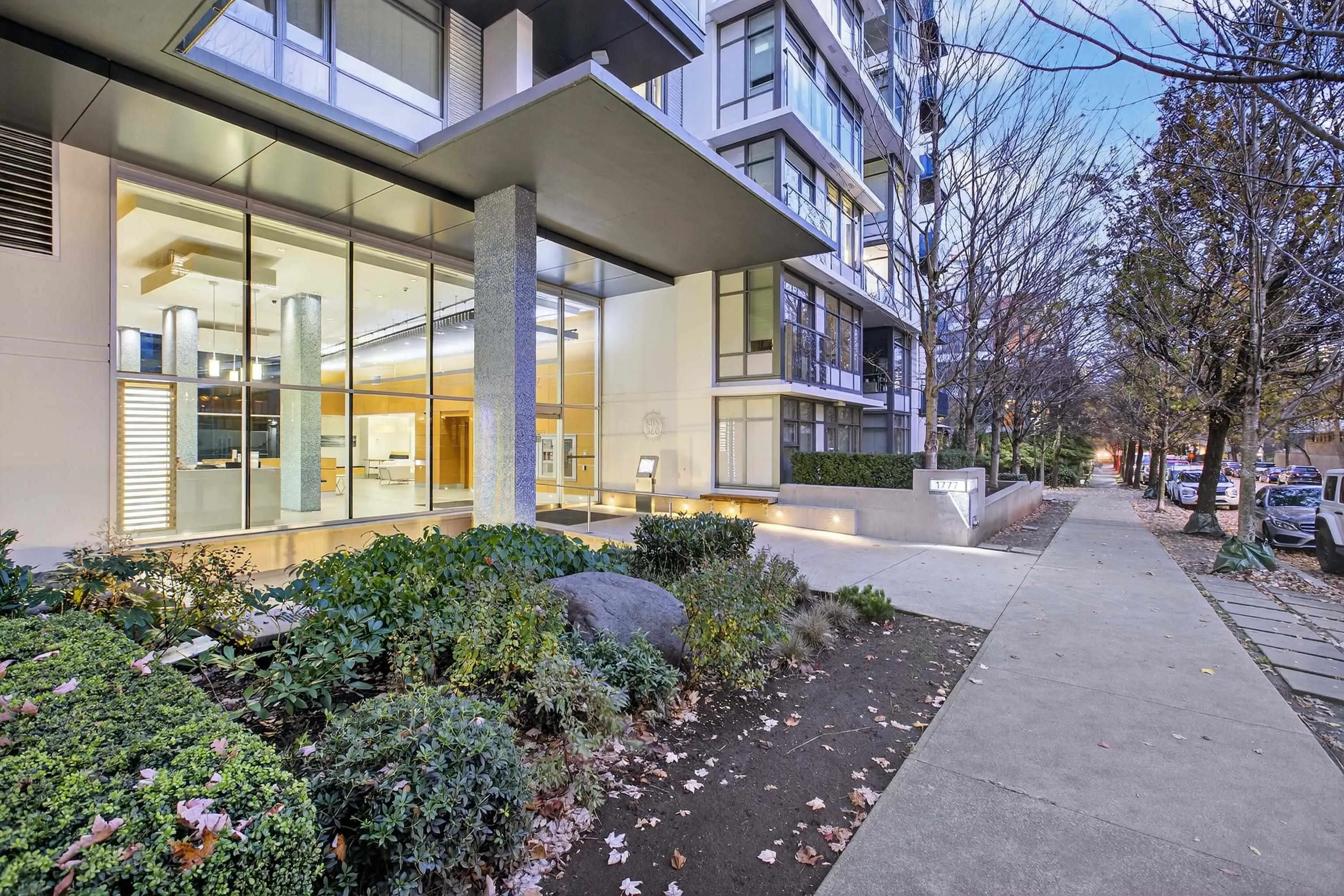 1777 W 7th Avenue #210