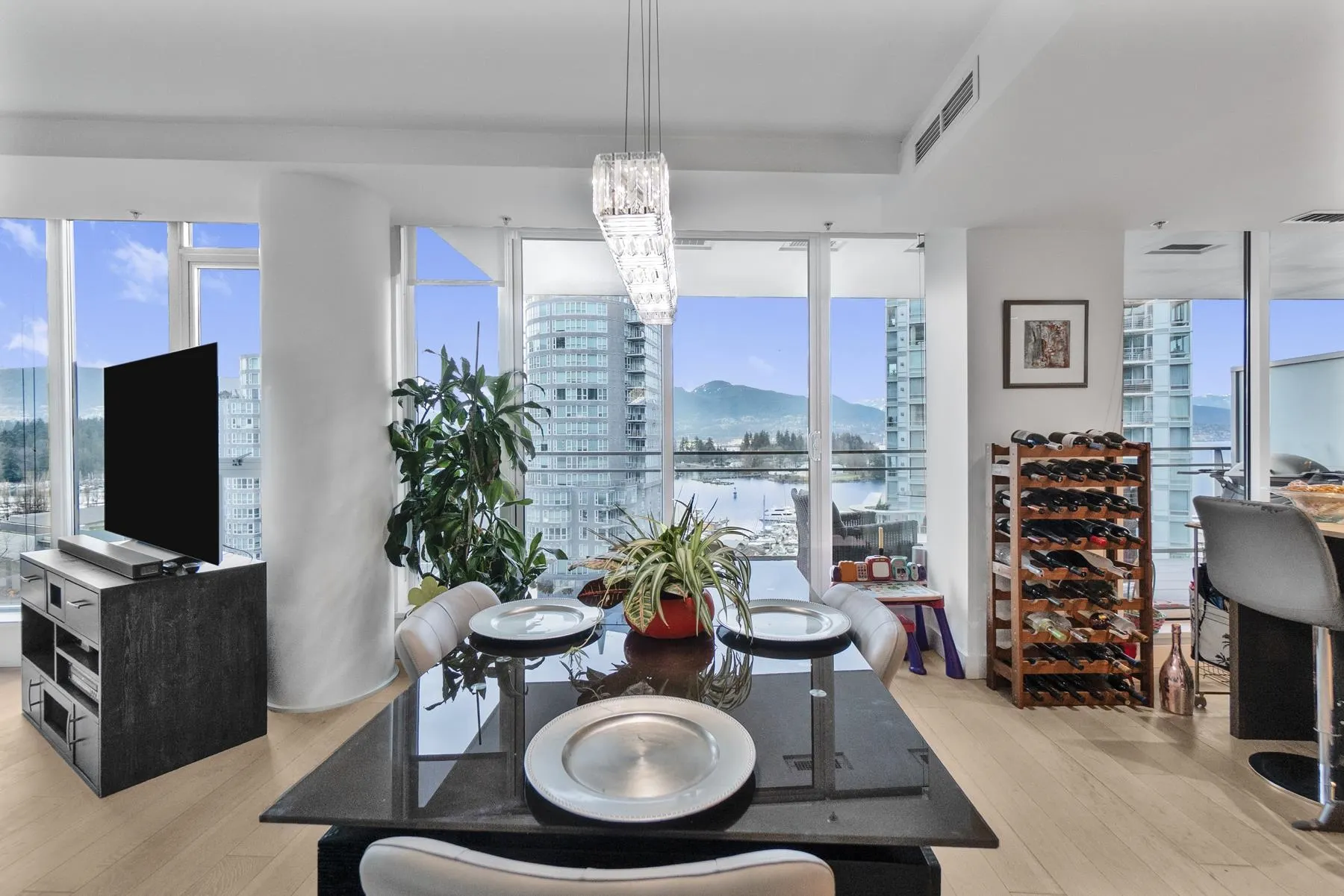1499 W Pender Street #1201
