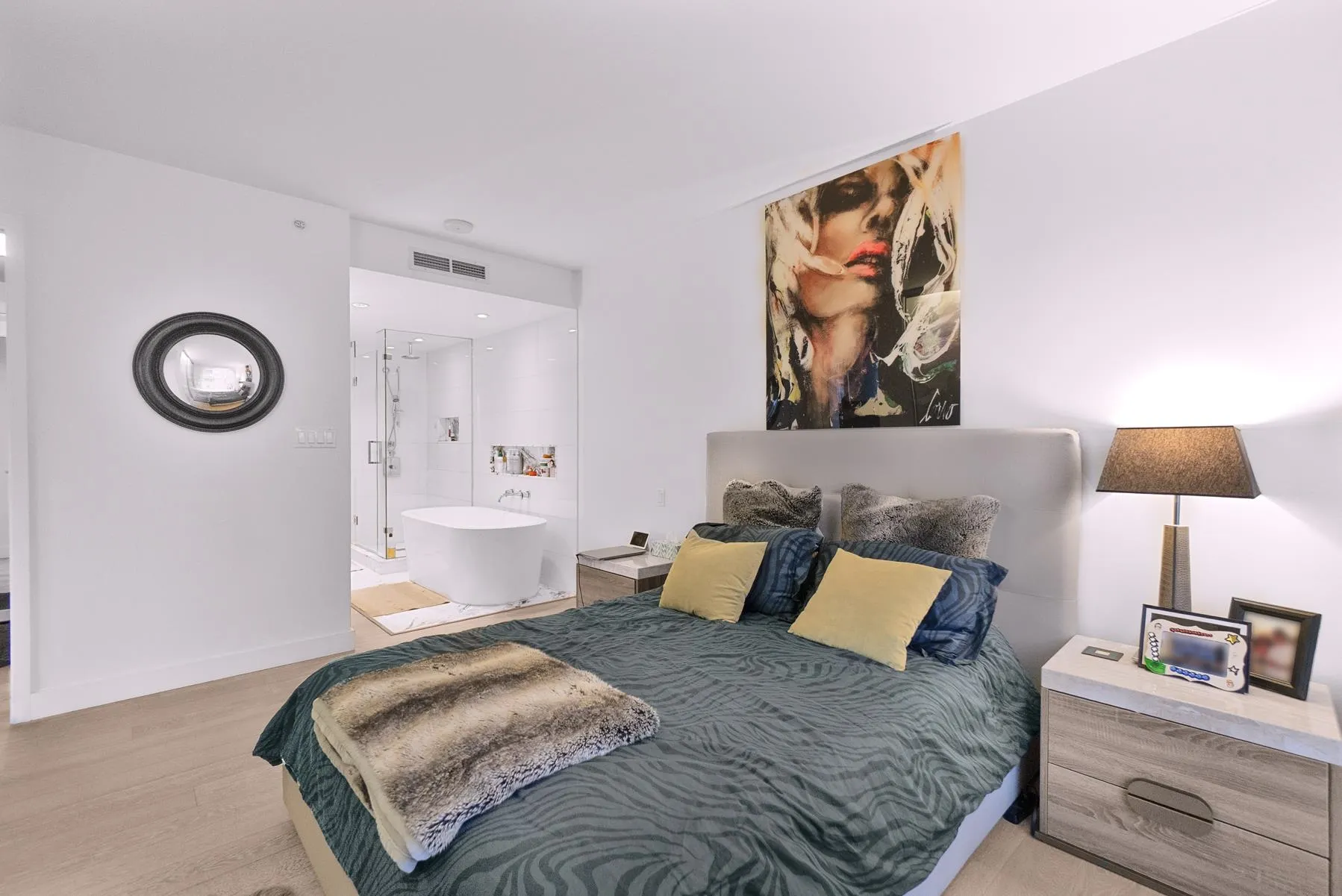 1499 W Pender Street #1201