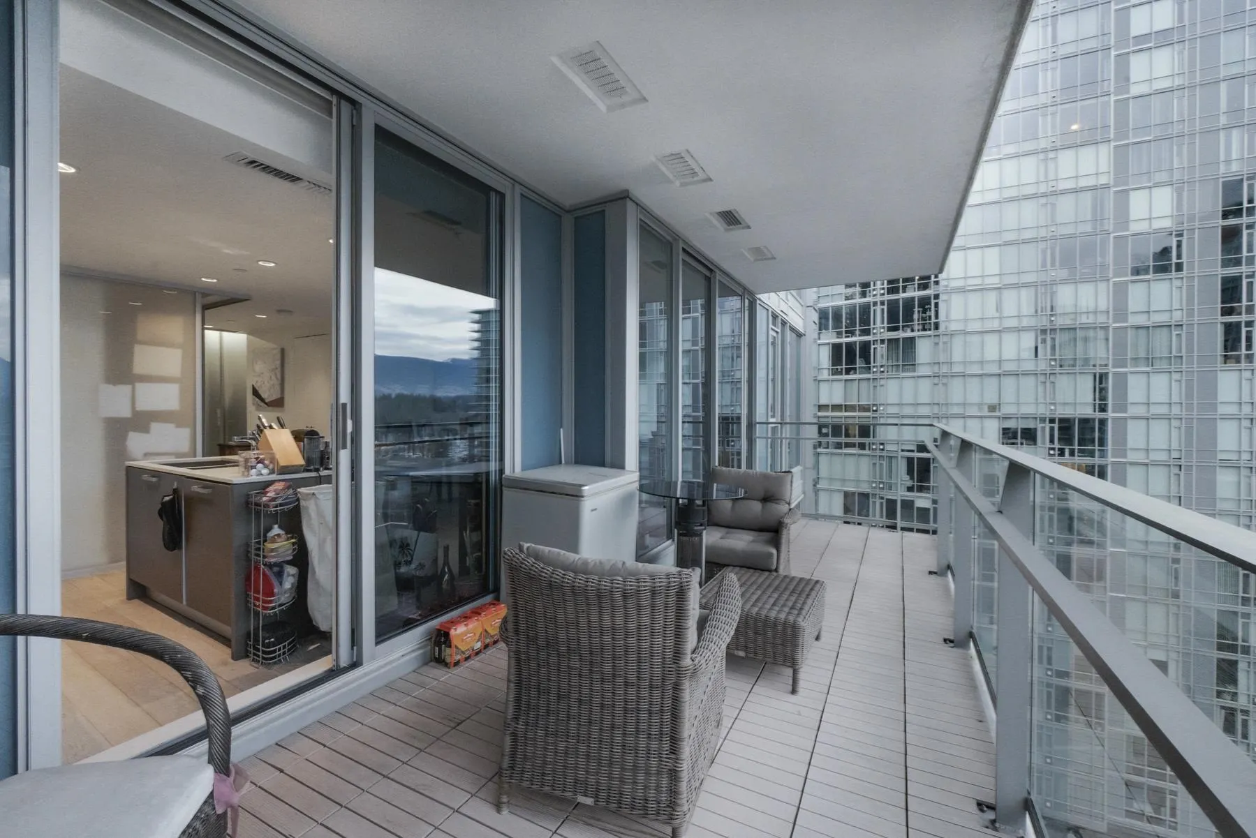 1499 W Pender Street #1201