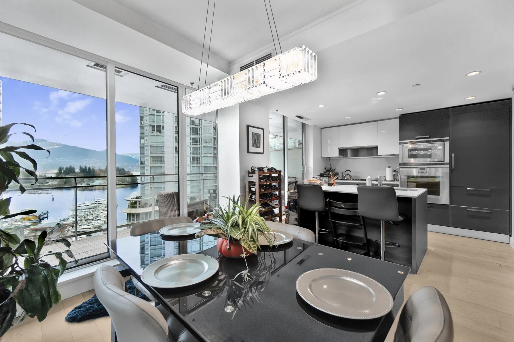 1499 W Pender Street #1201