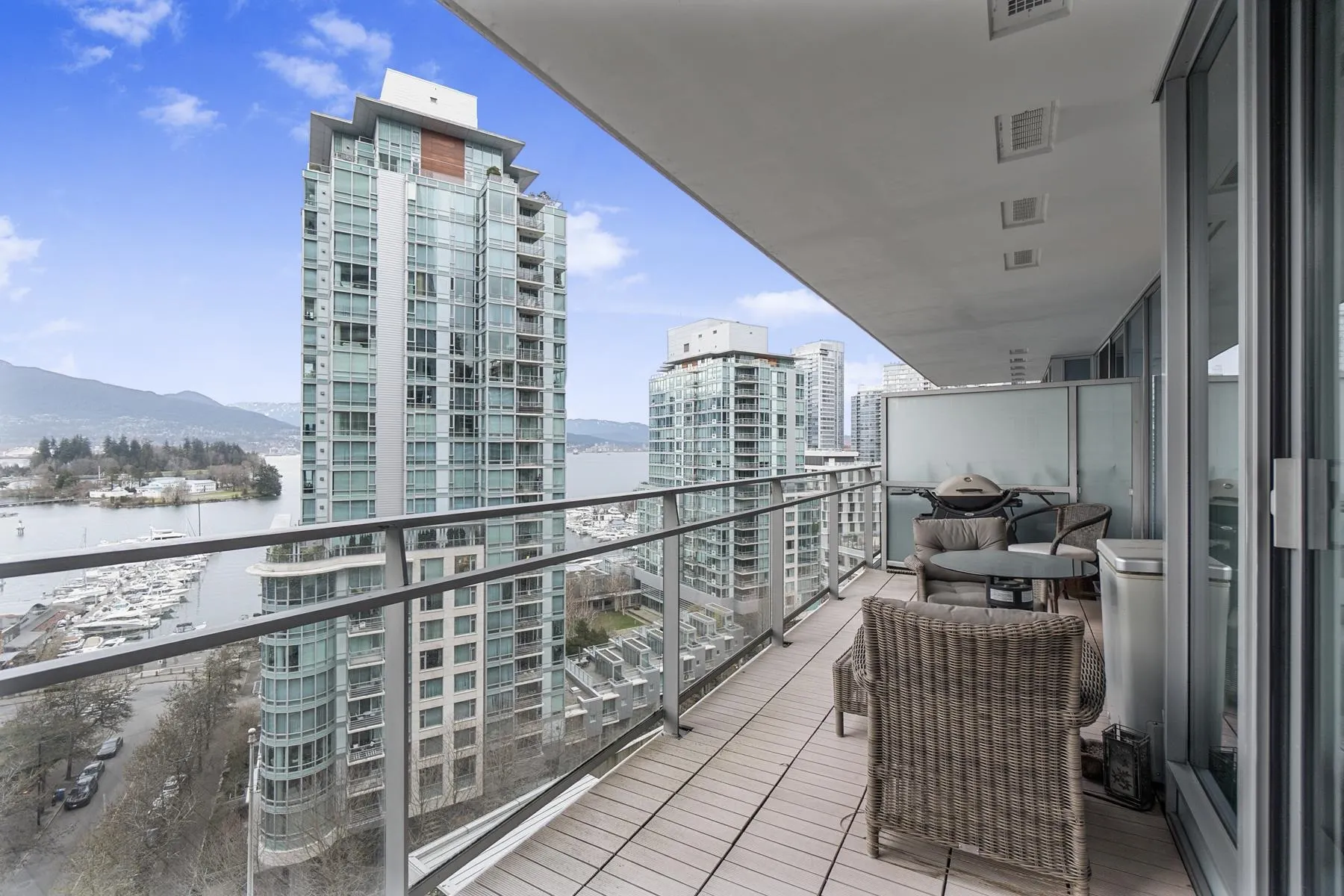 1499 W Pender Street #1201