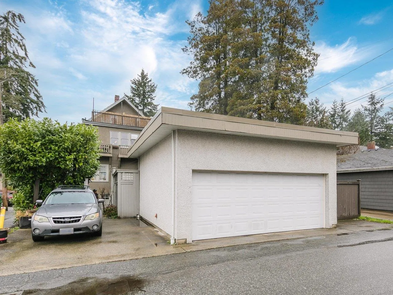 482 W 17th Avenue