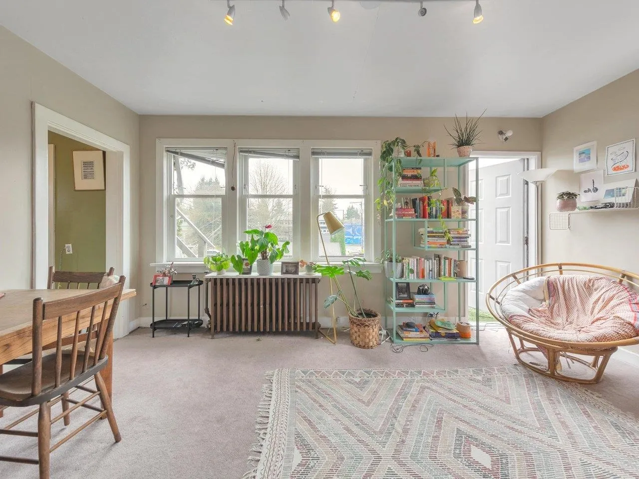 482 W 17th Avenue