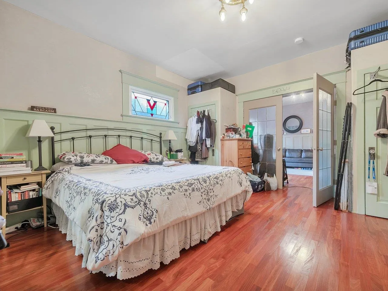 482 W 17th Avenue