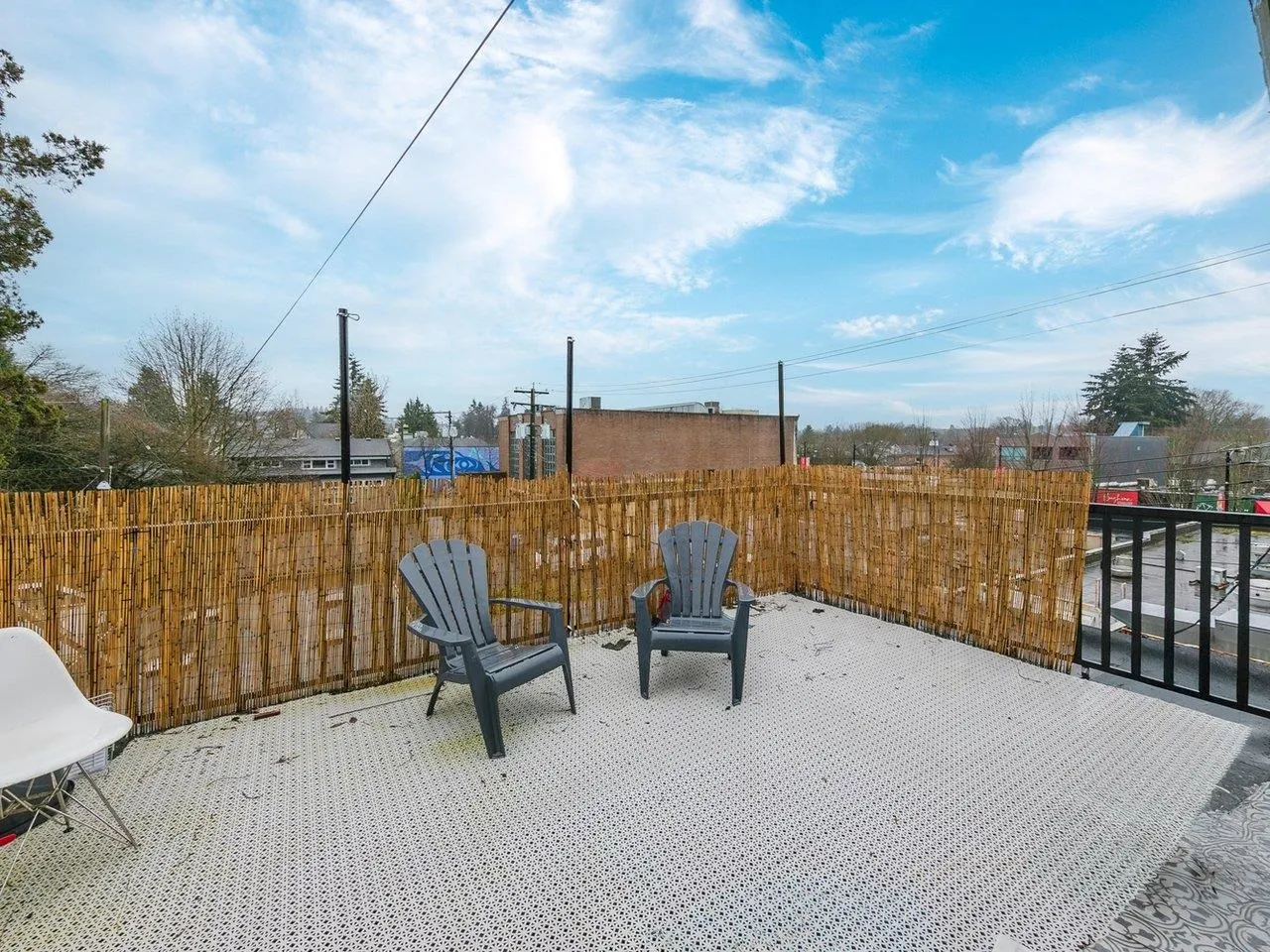 482 W 17th Avenue