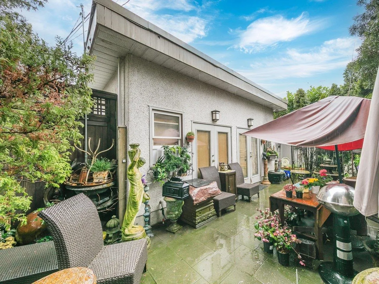 482 W 17th Avenue