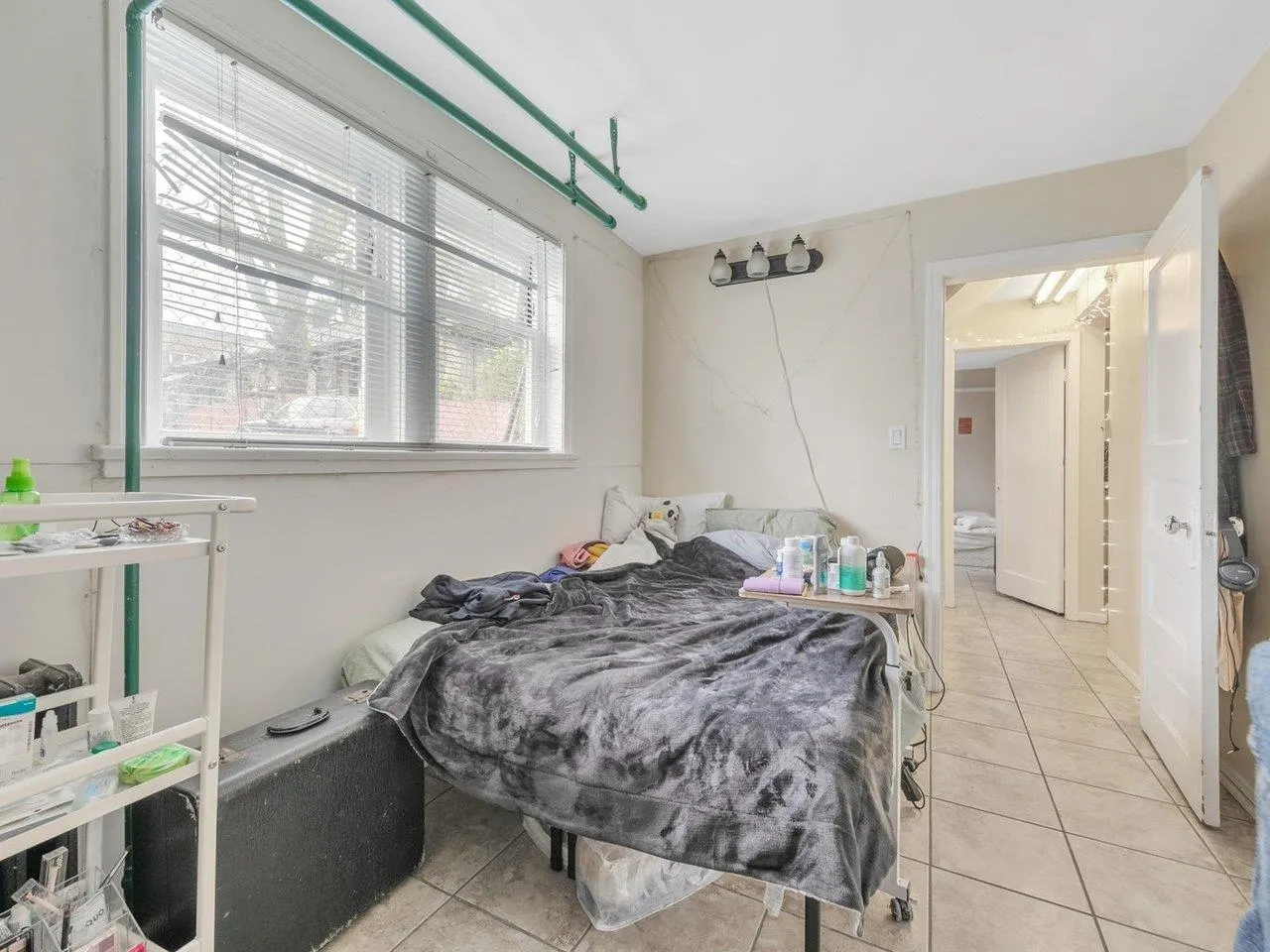 482 W 17th Avenue