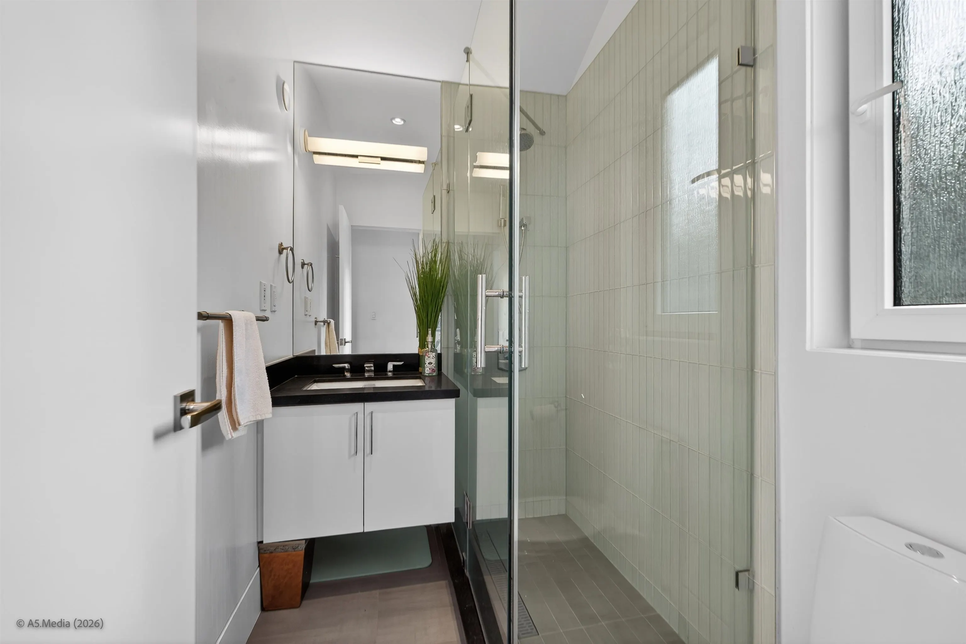4350 Locarno Crescent