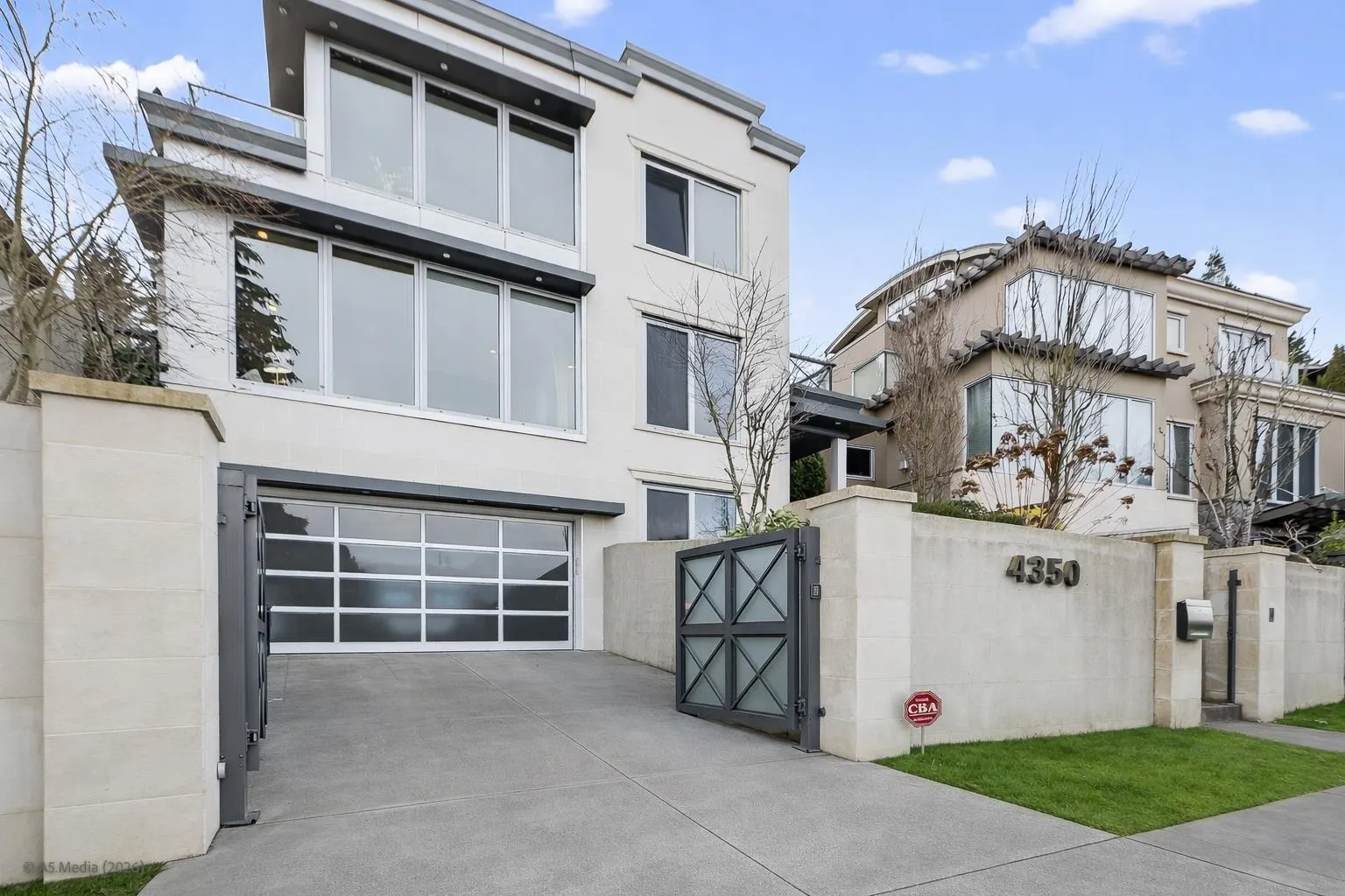 4350 Locarno Crescent