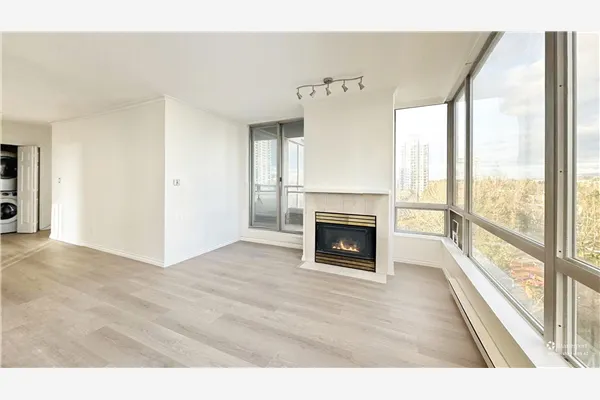 9603 Manchester Drive #1406