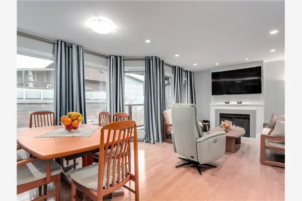 3711 Delbrook Avenue #304