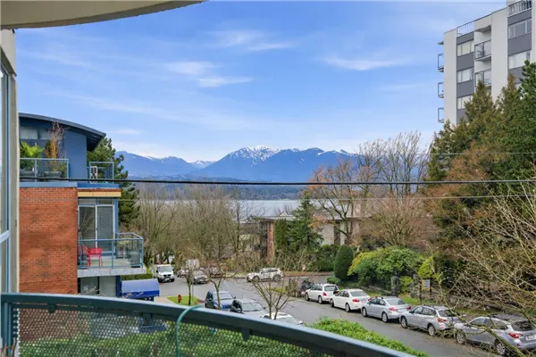 2405 W 2nd Avenue #203