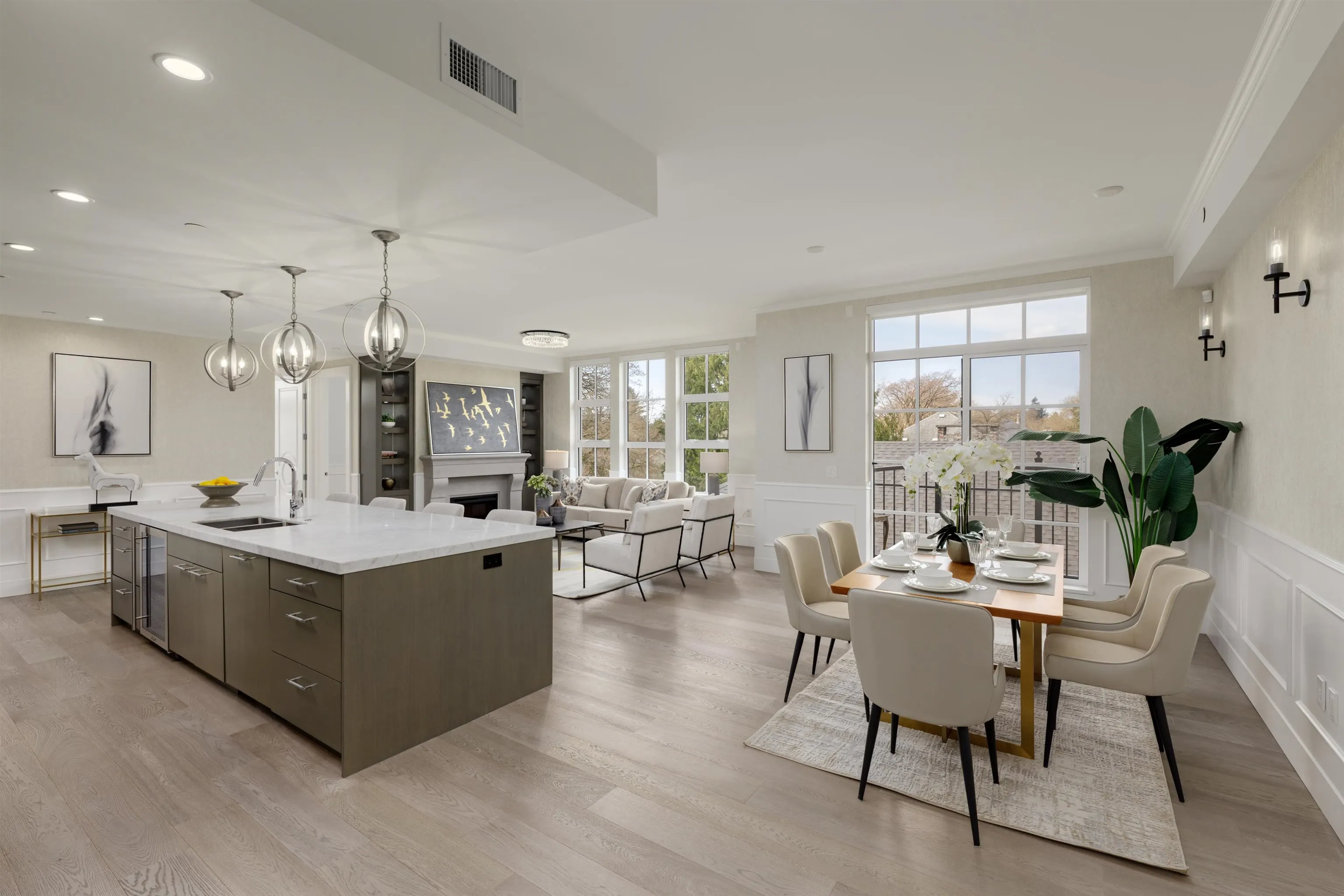 1009 Laurier Avenue #304