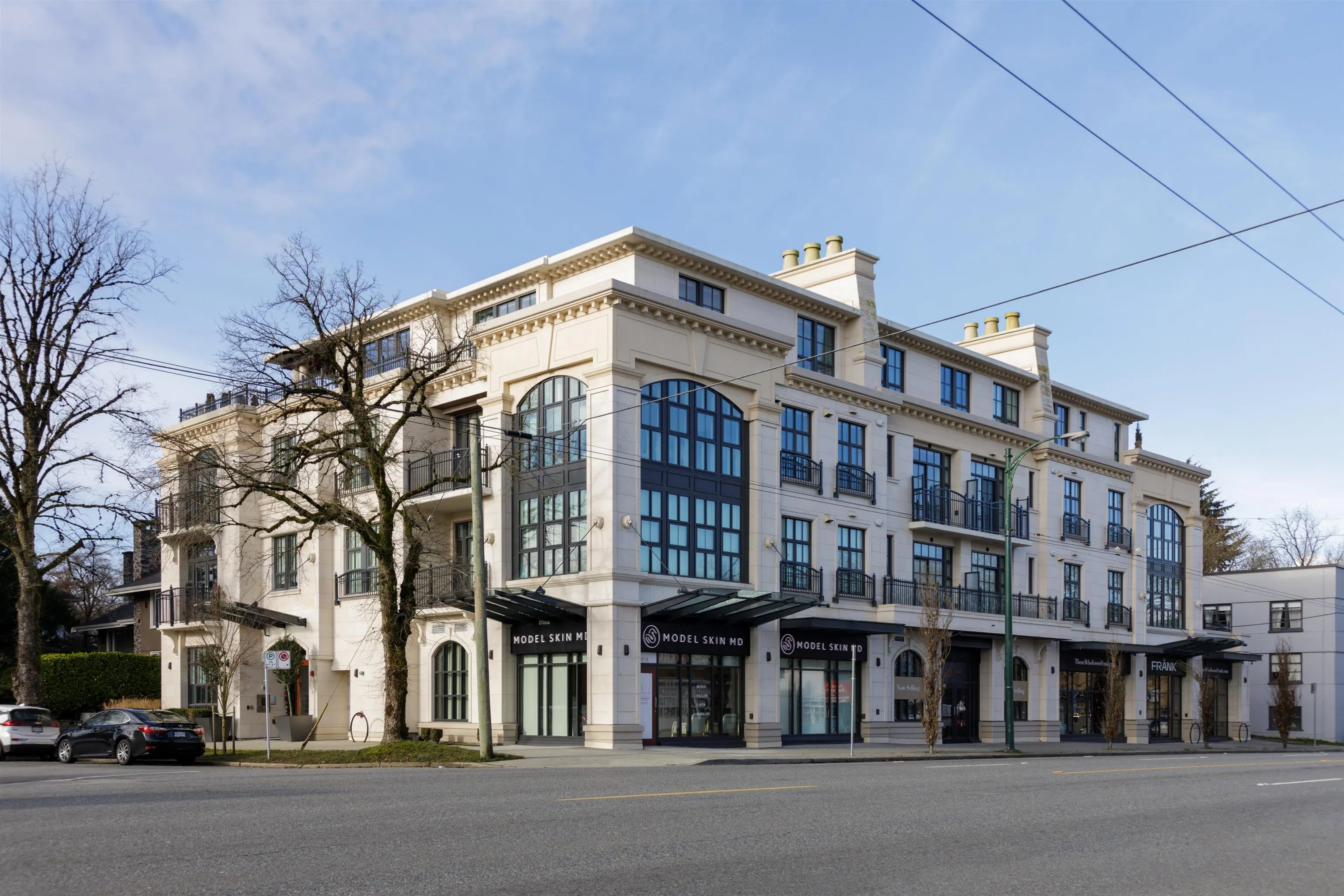 1009 Laurier Avenue #304