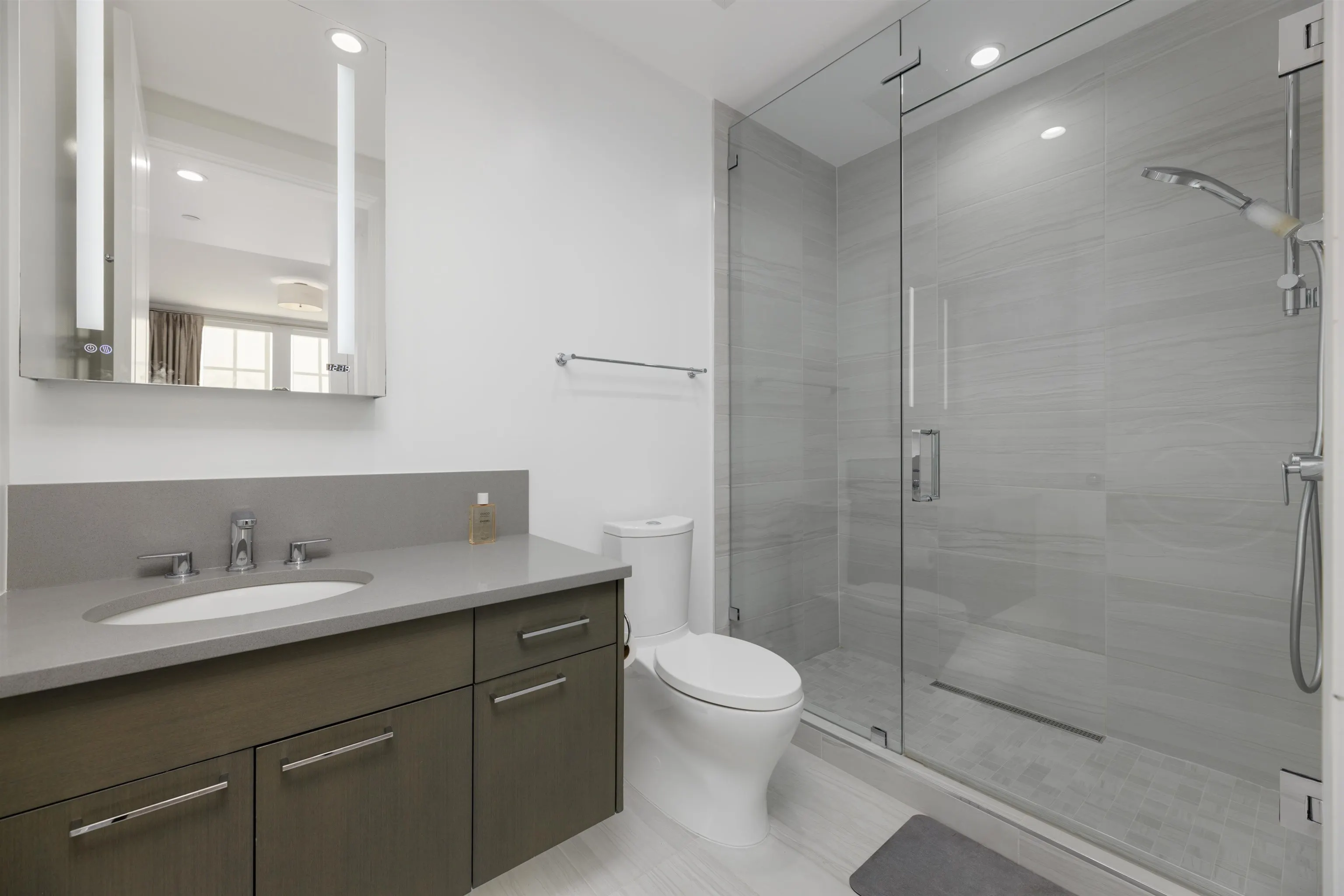 1009 Laurier Avenue #304