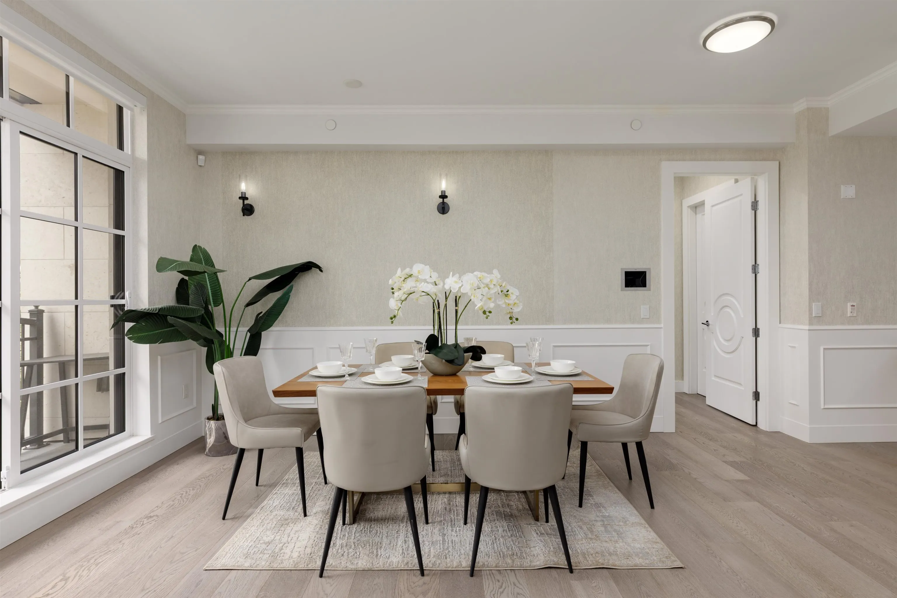 1009 Laurier Avenue #304