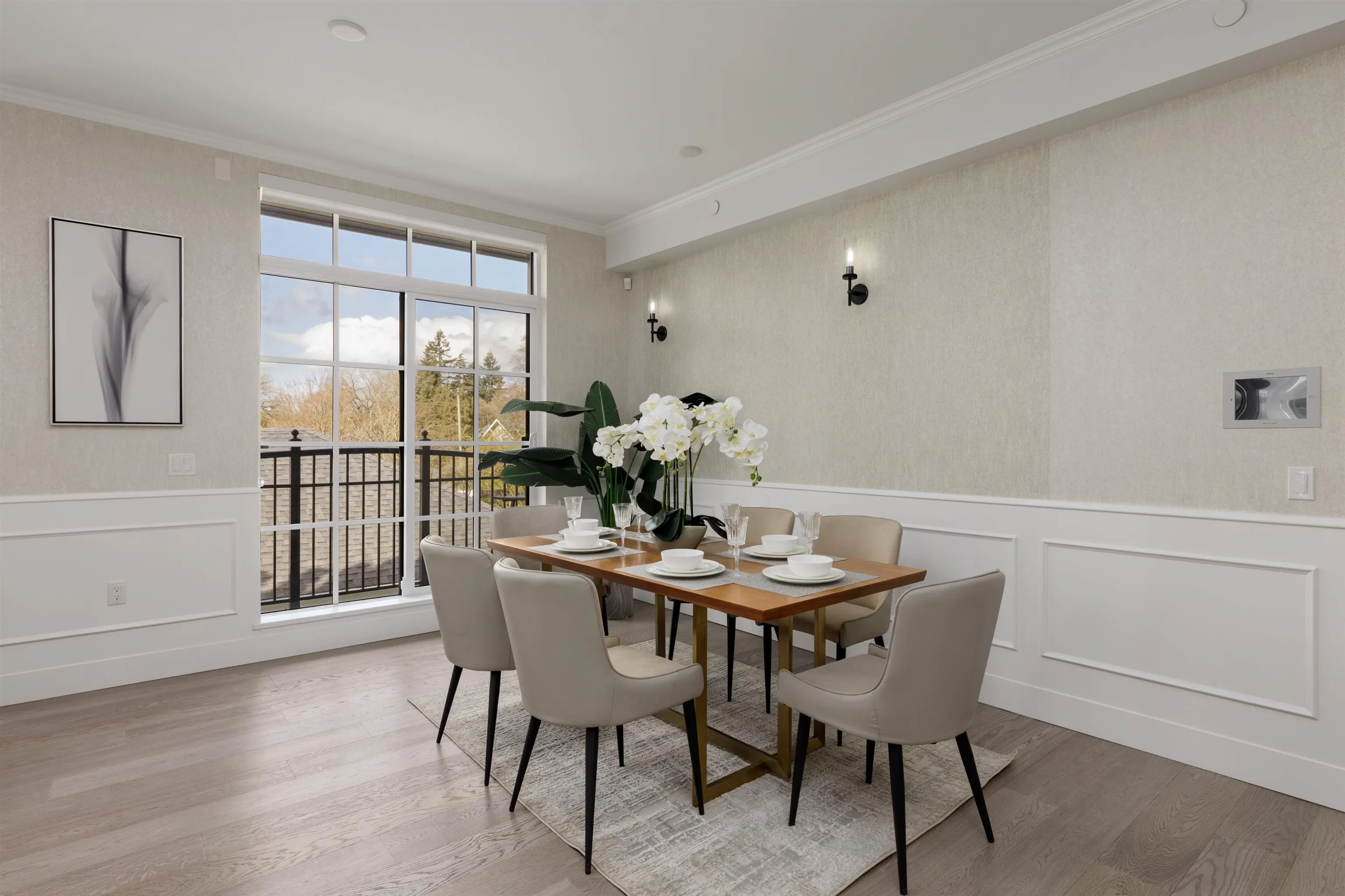 1009 Laurier Avenue #304