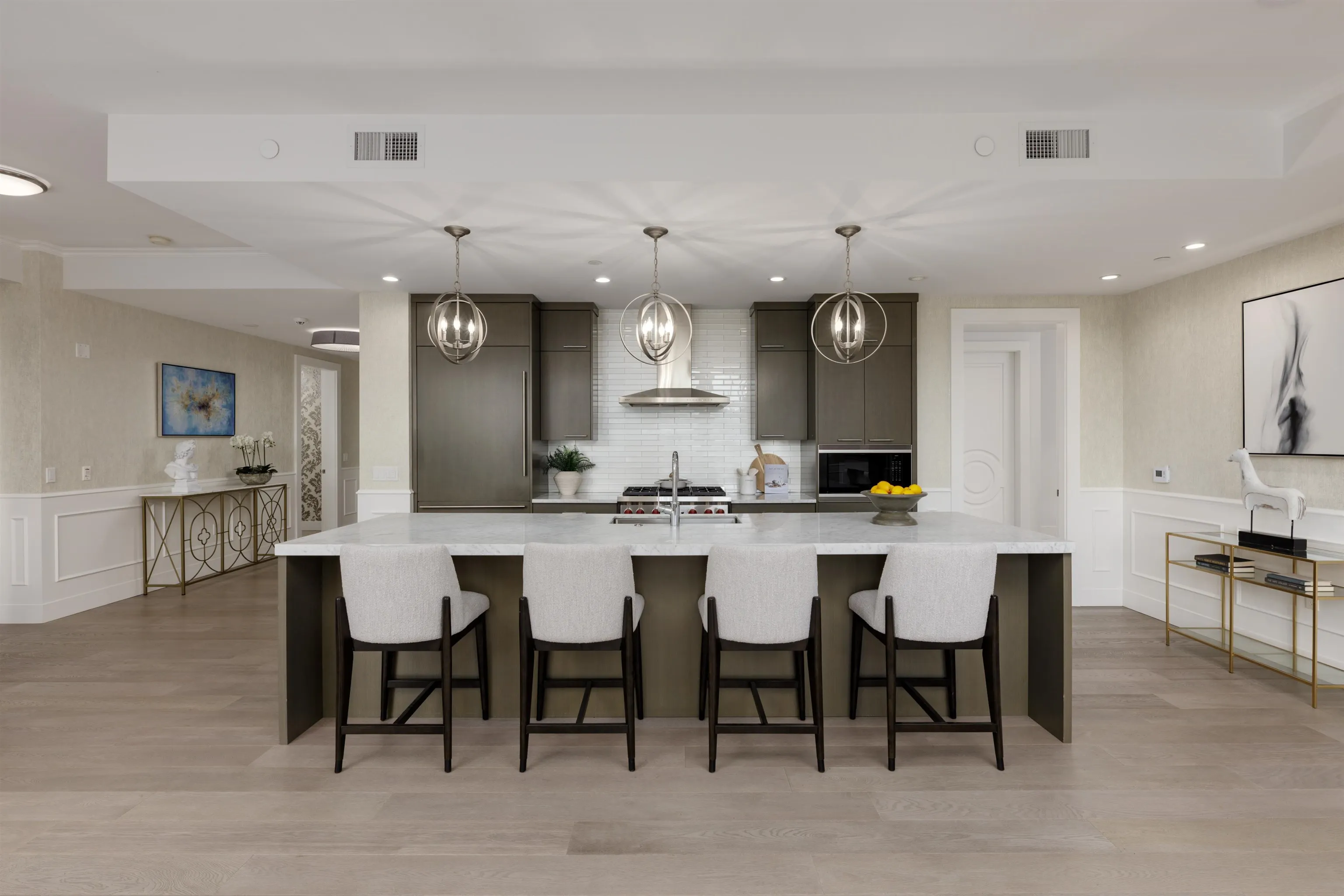 1009 Laurier Avenue #304