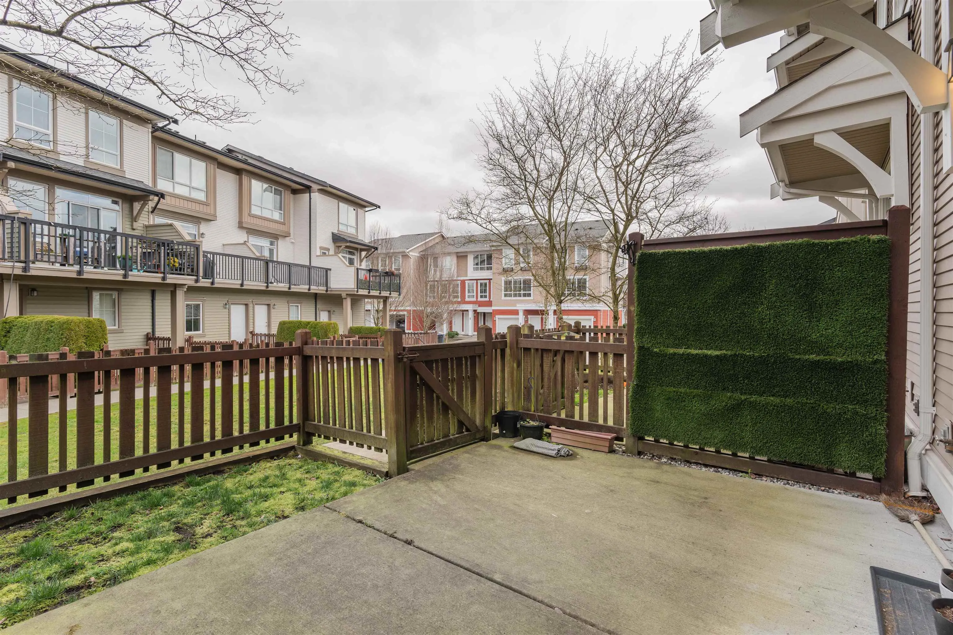 19505 68a Avenue #118