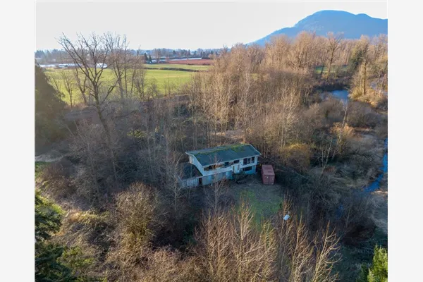 41330 North Nicomen Road