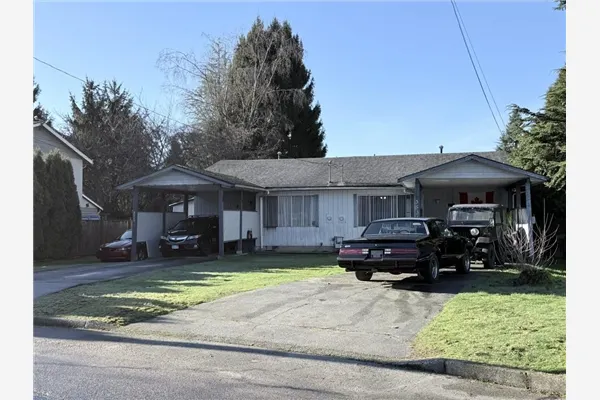 3539 Handley Crescent