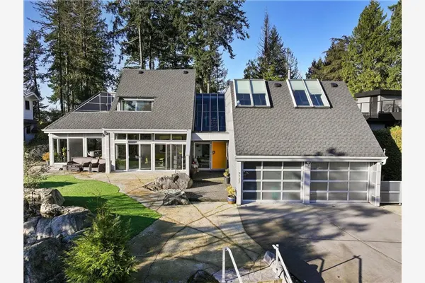 3722 Southridge Place