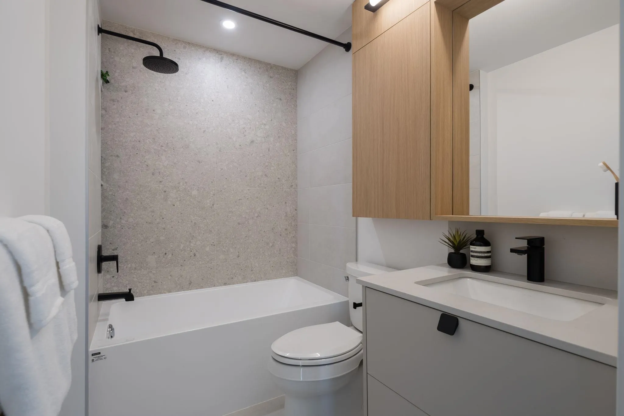 715 W 49th Avenue #213