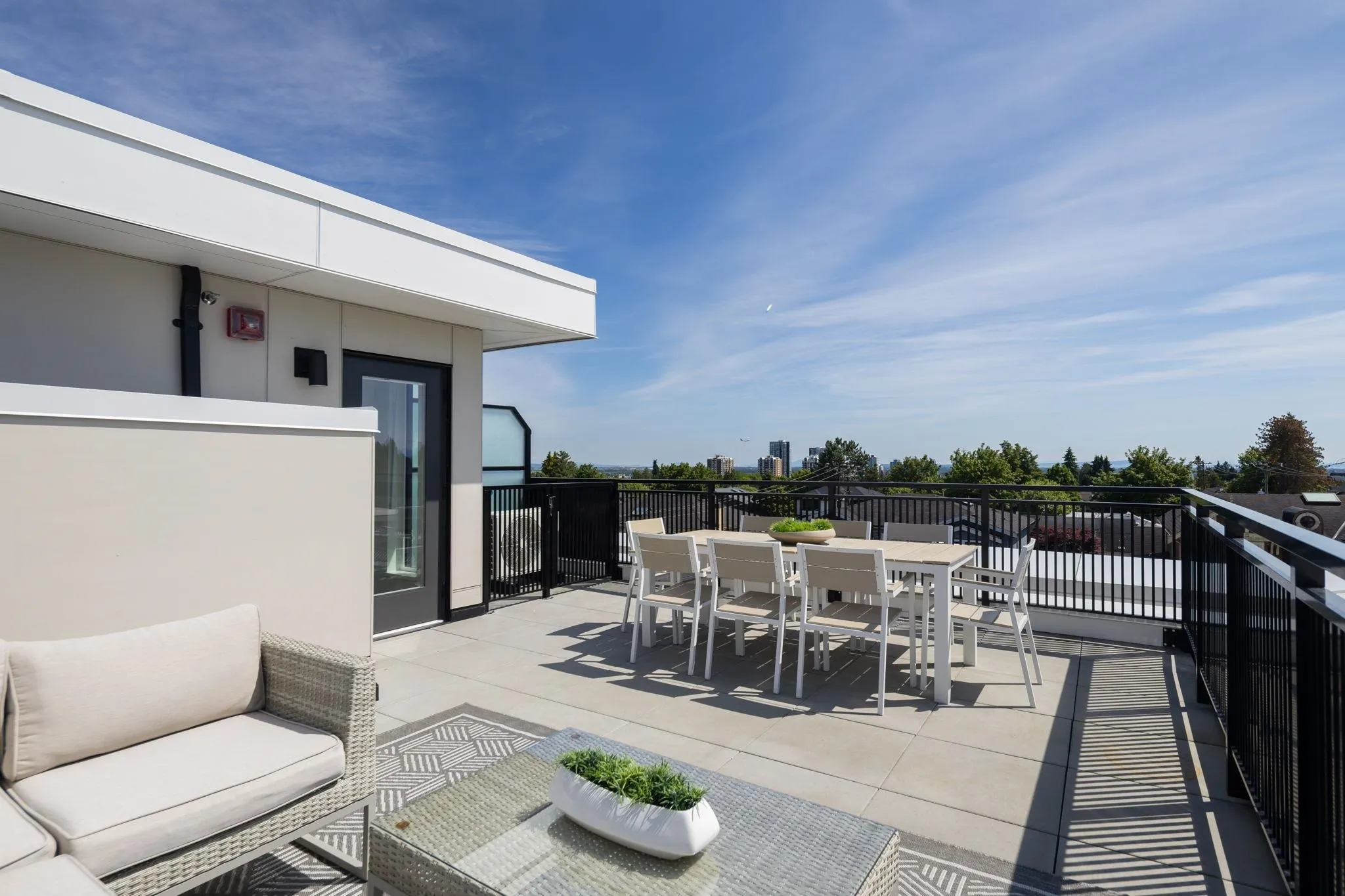 715 W 49th Avenue #213