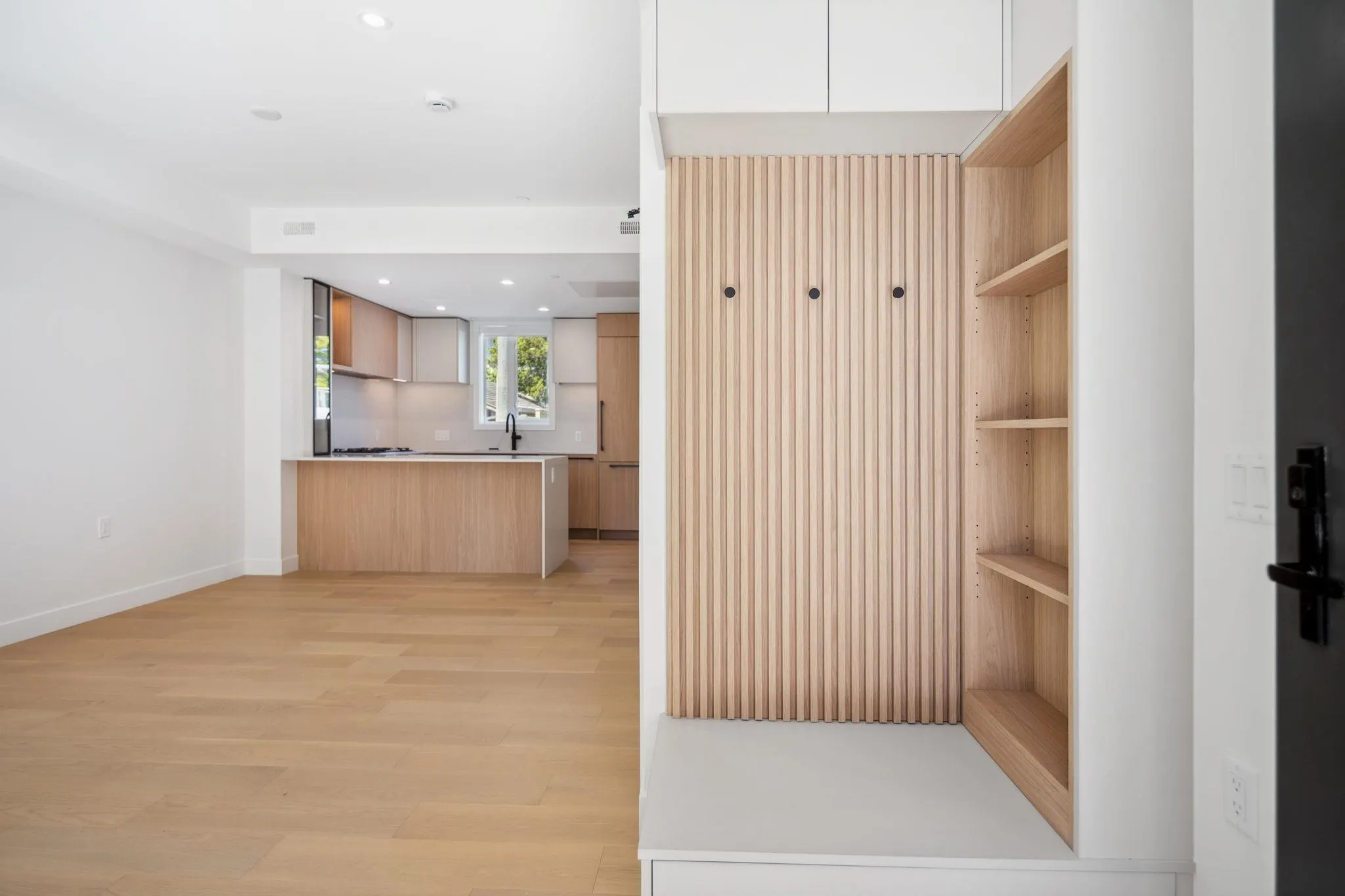 725 W 49 Avenue #123