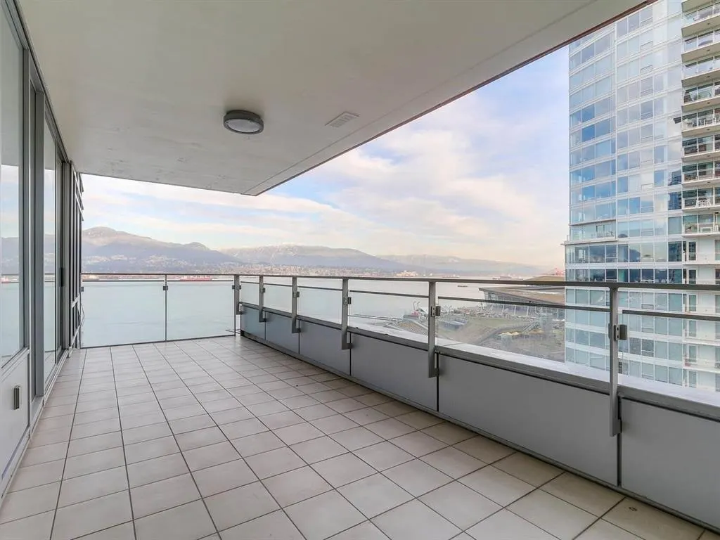 1169 W Cordova Street #1202