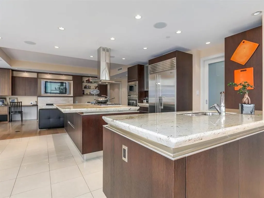1169 W Cordova Street #1202