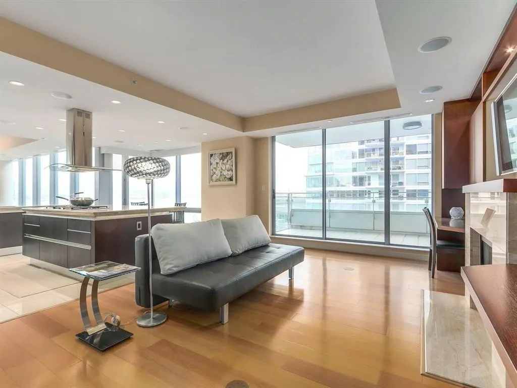1169 W Cordova Street #1202