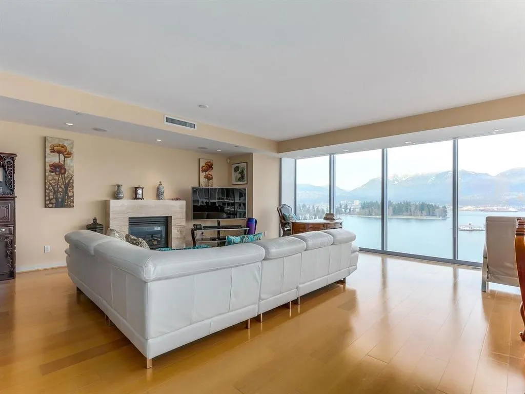 1169 W Cordova Street #1202