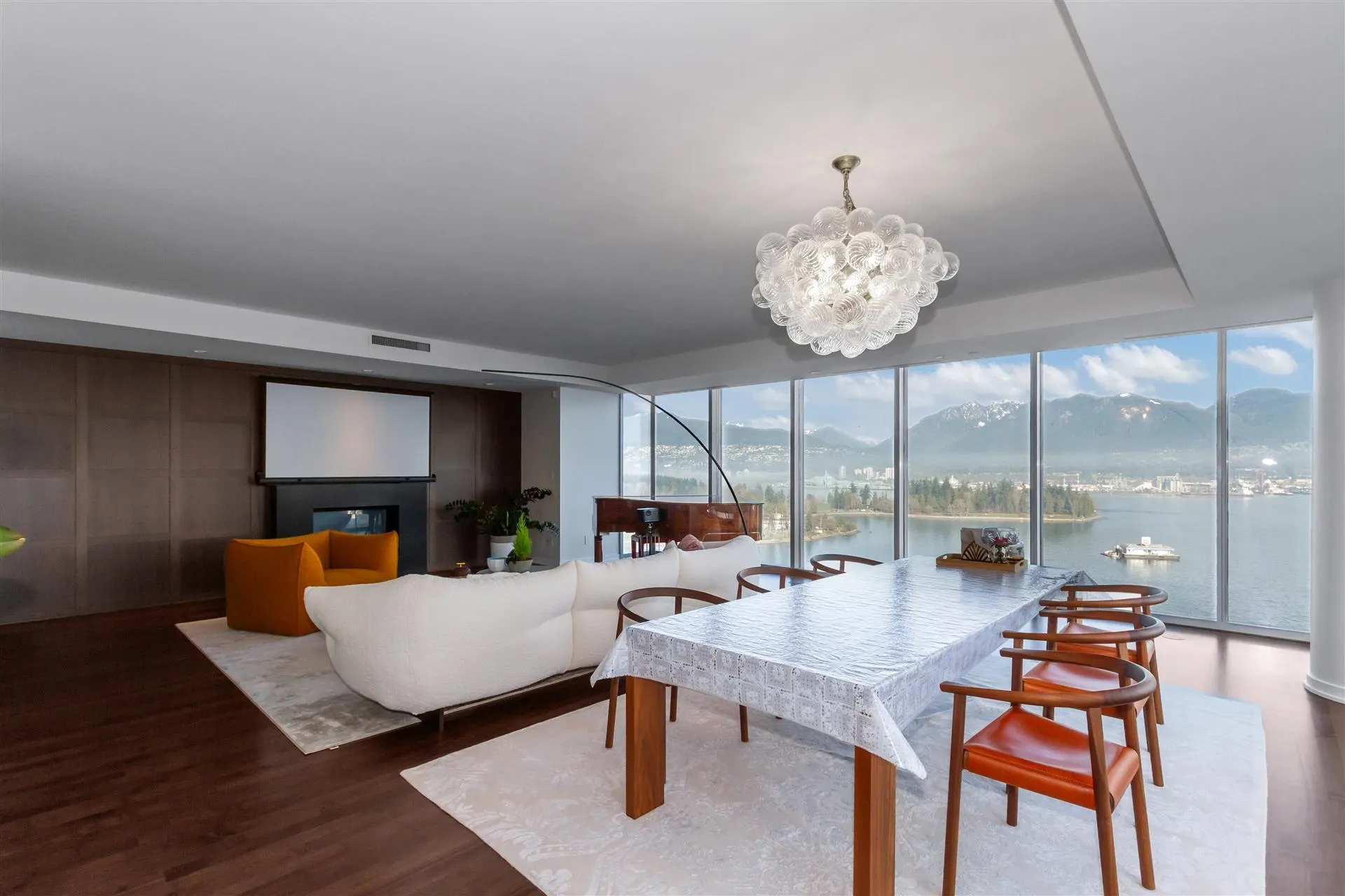 1169 W Cordova Street #1902
