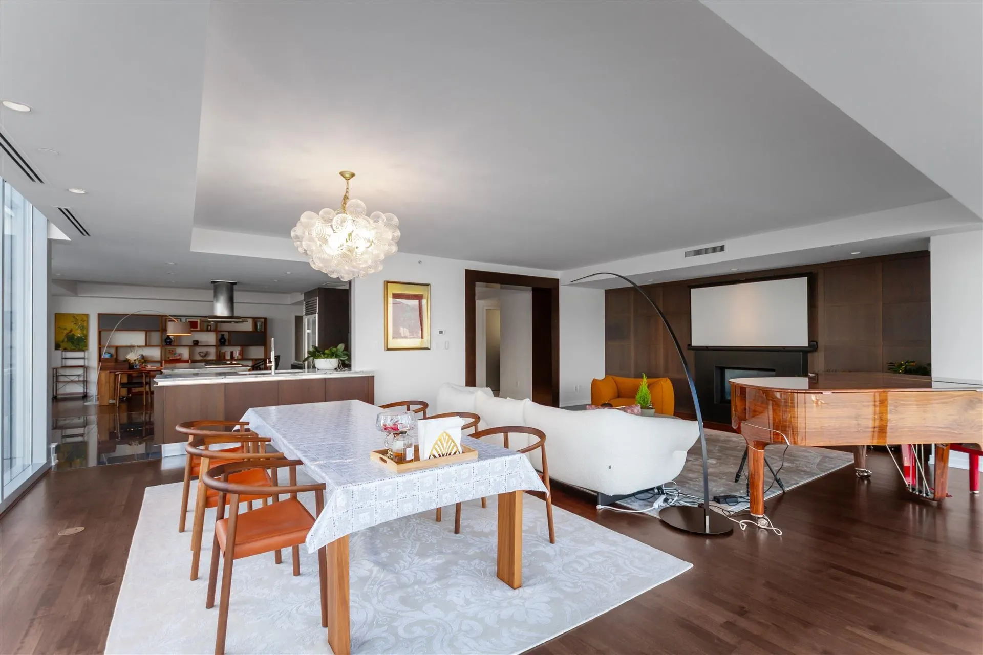 1169 W Cordova Street #1902