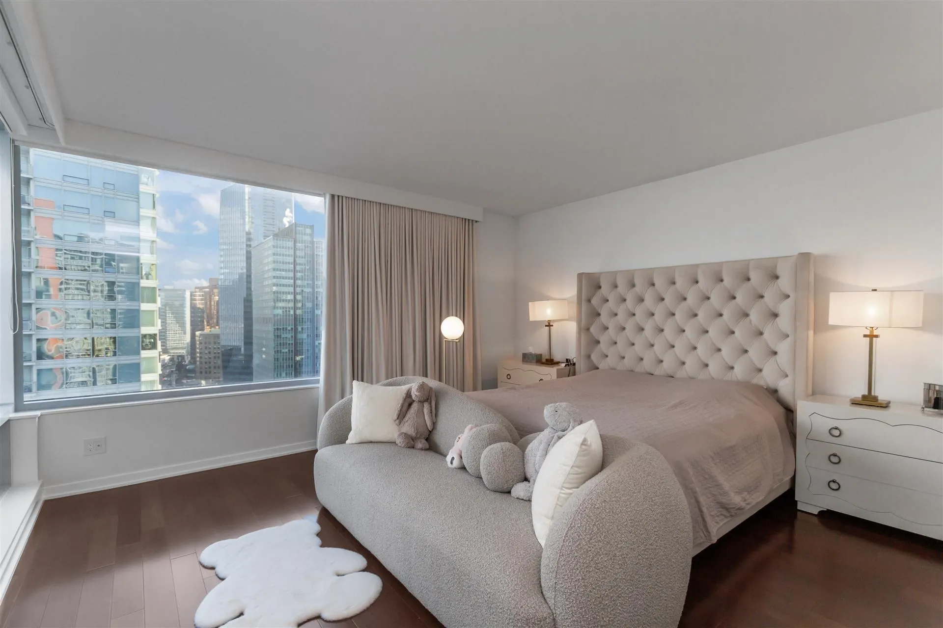 1169 W Cordova Street #1902