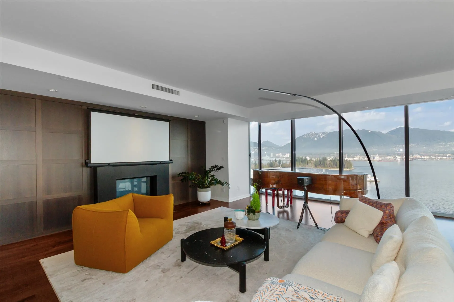 1169 W Cordova Street #1902