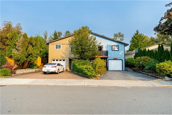 1185 Eagleridge Drive