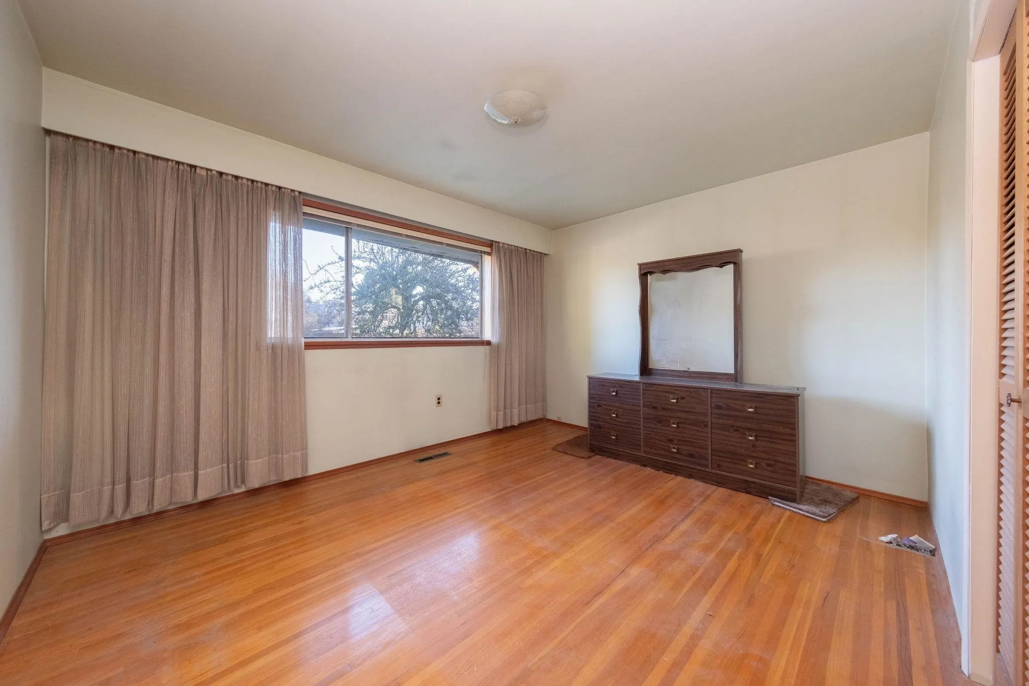 13817 Berg Road