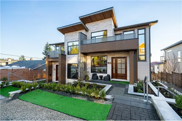 1204 Hammond Avenue #101