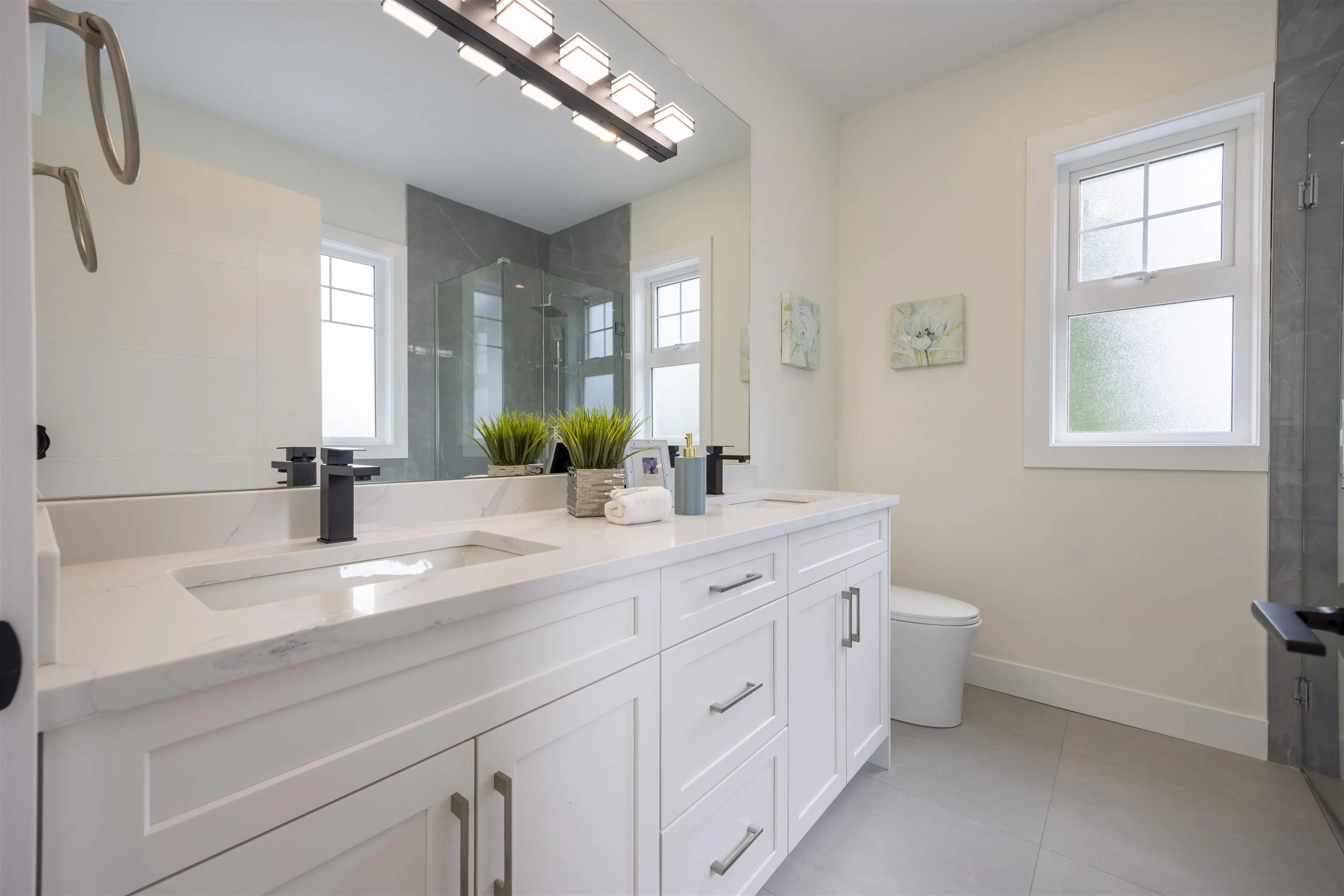 3321 Oxford Street